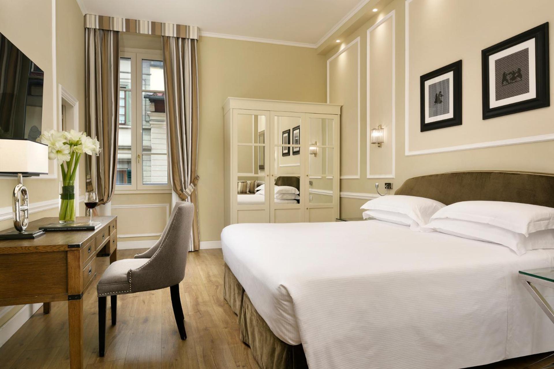 Deluxe Double or Twin Room City View