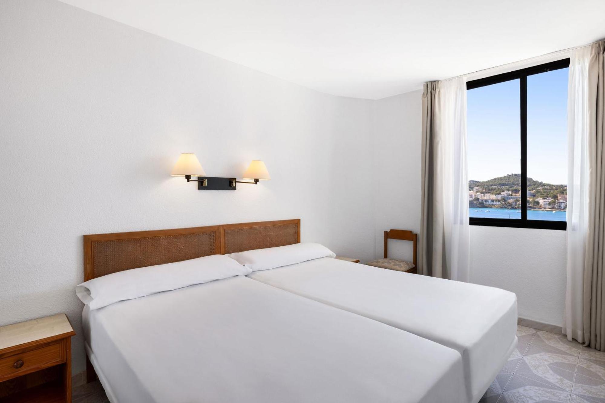 One-Bedroom Apartment Sea View