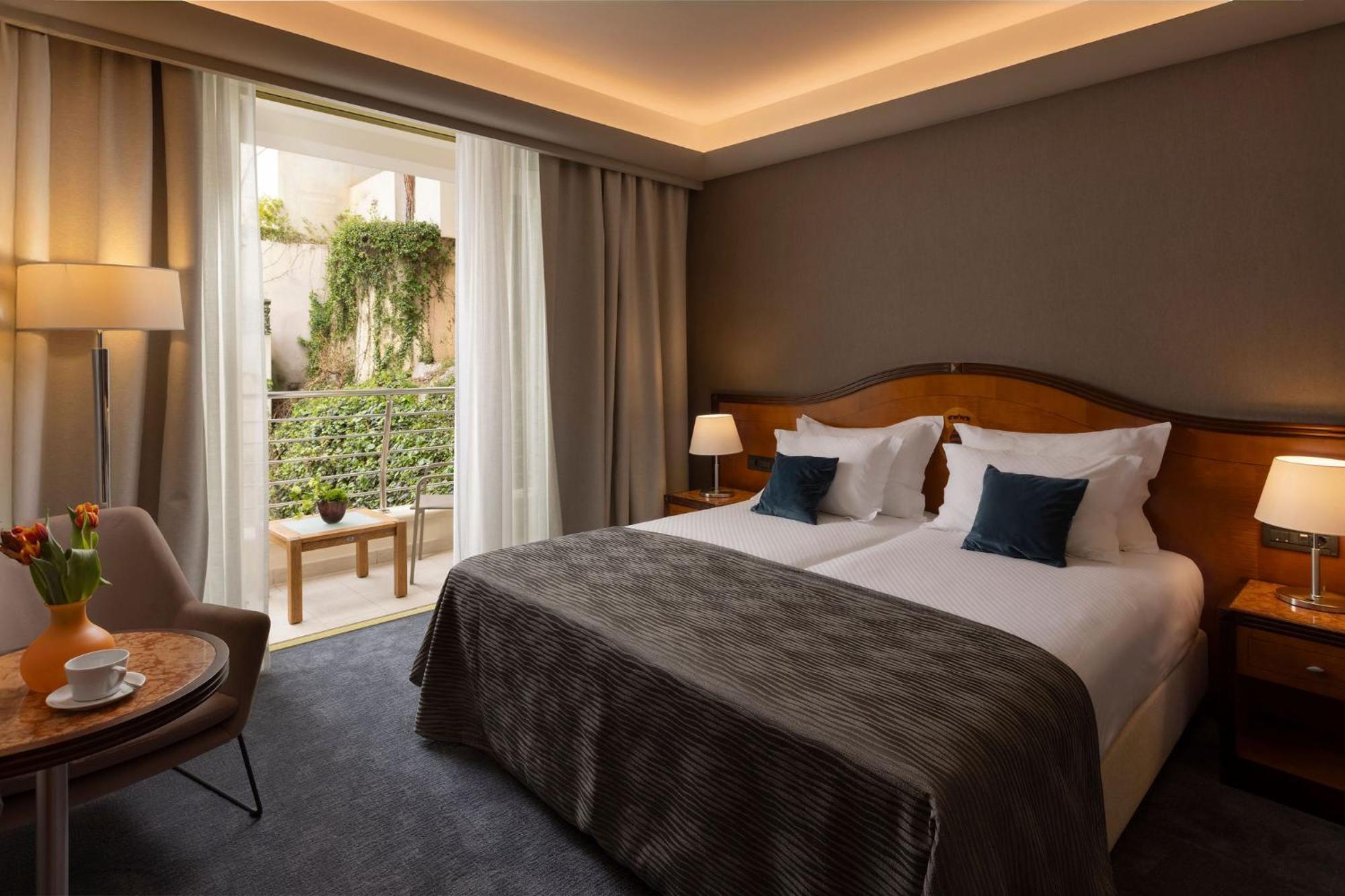 Classic Double or Twin Room Balcony
