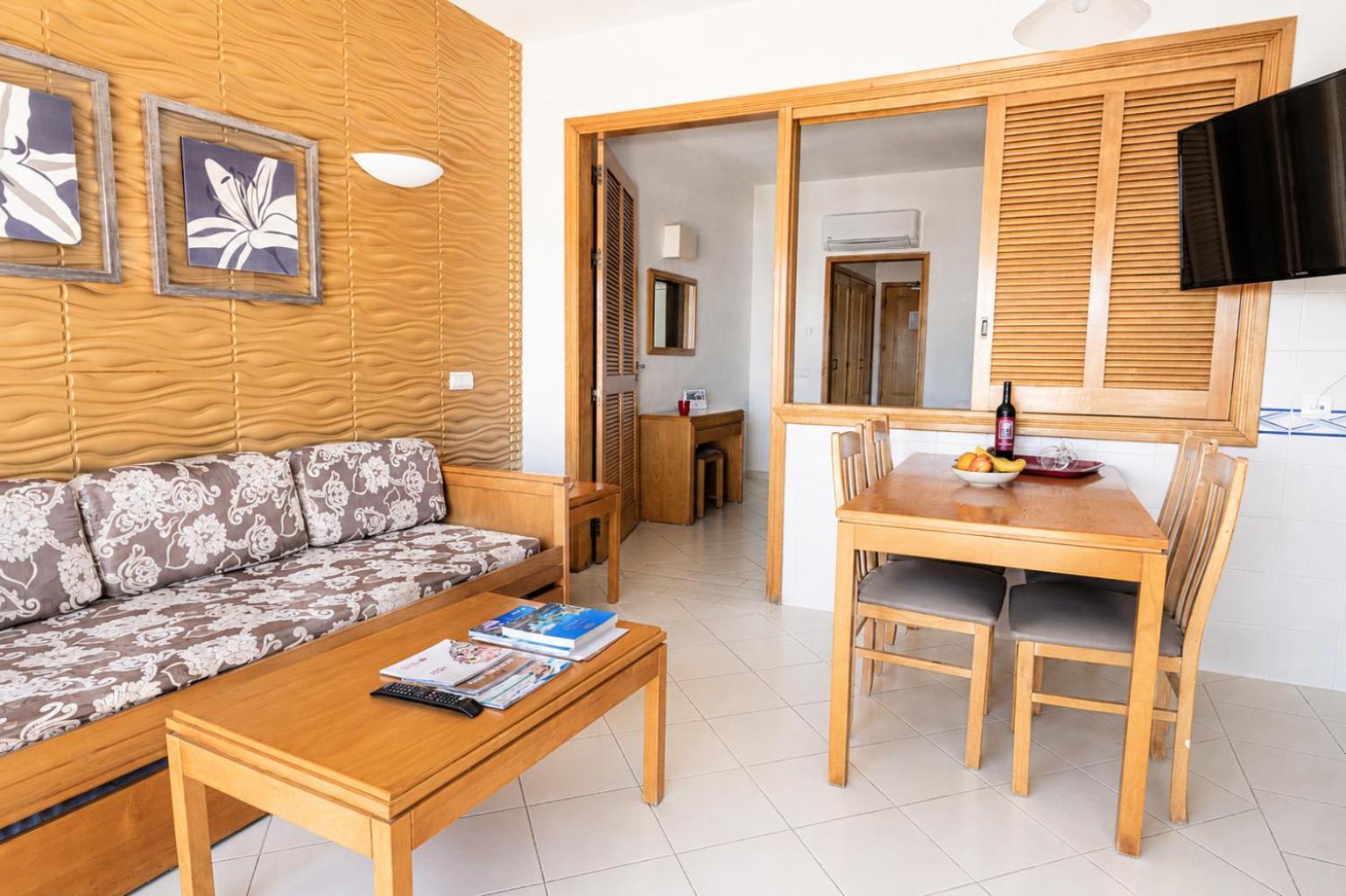 One-Bedroom Junior Standard