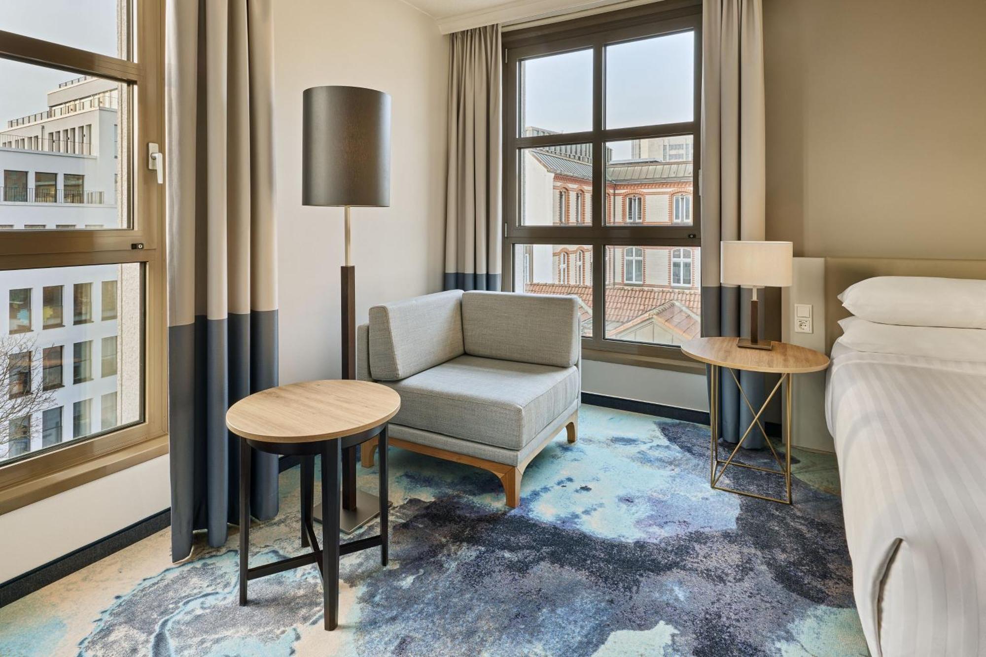 Deluxe Room Guest room 1 King