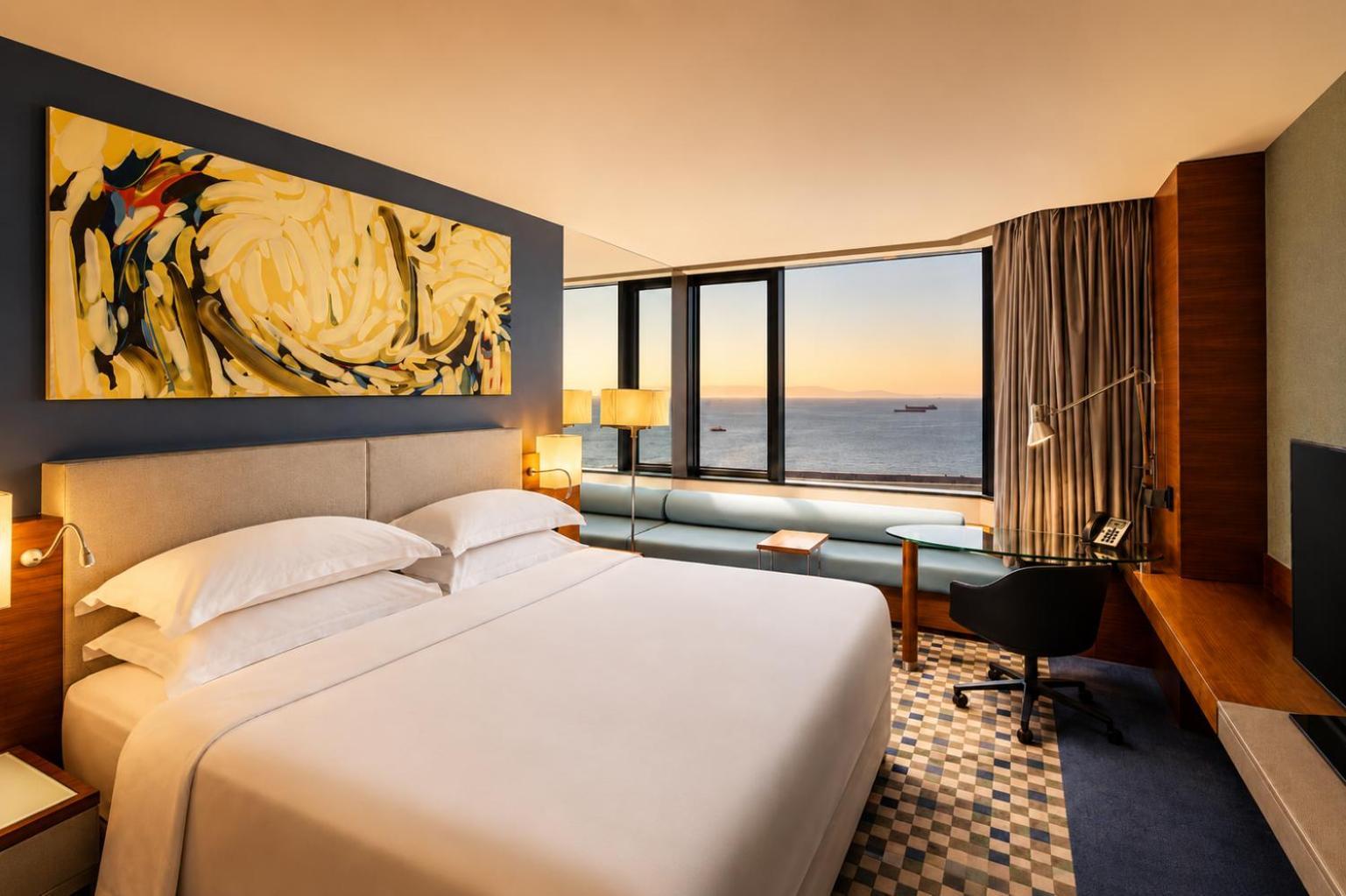 Deluxe King Room Sea View