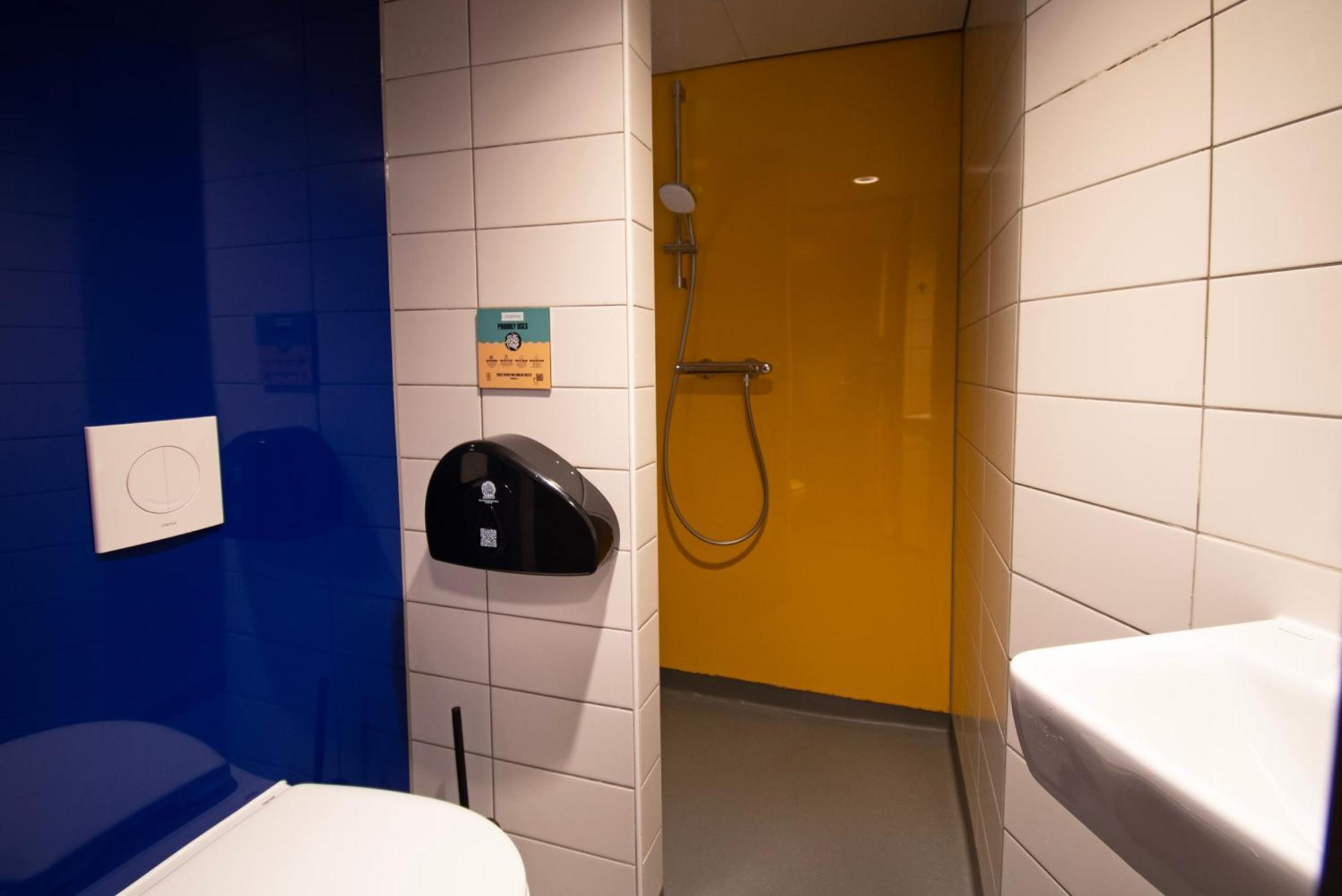 Quadruple Room Private Bathroom Shower