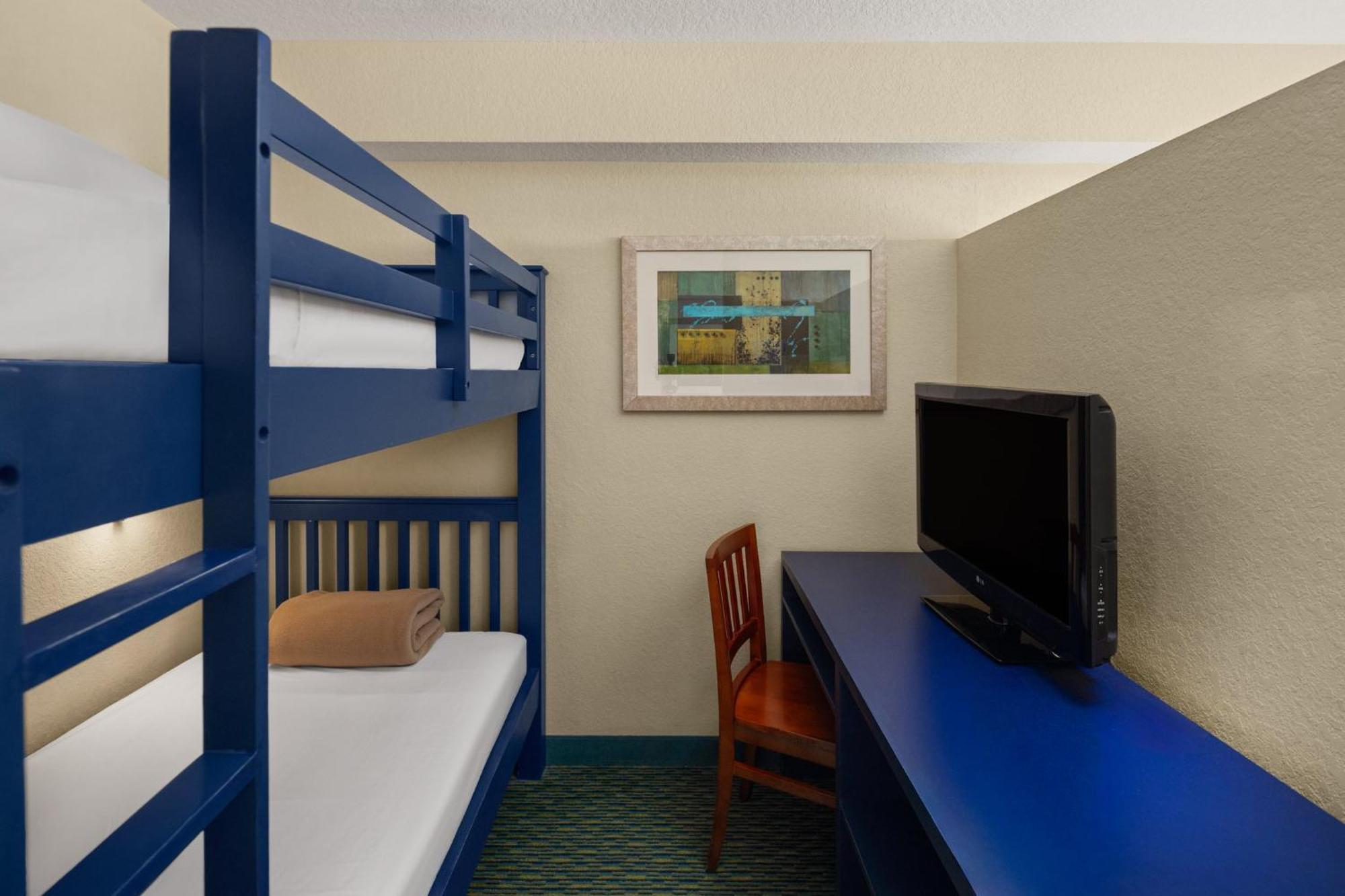 King Suite One Bunk Bed