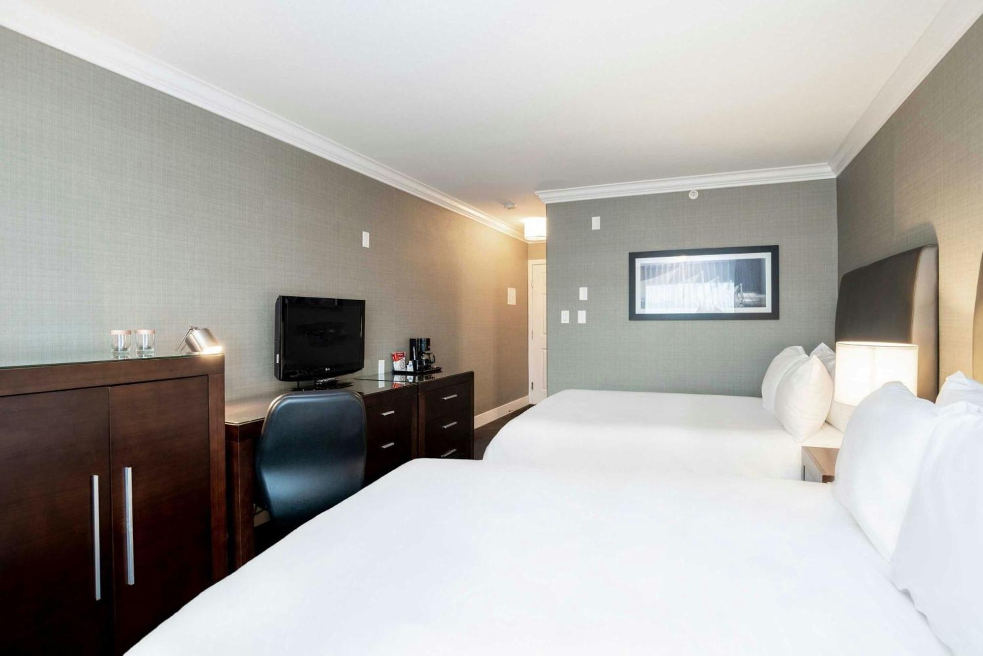 Standard Room 2 Double Beds