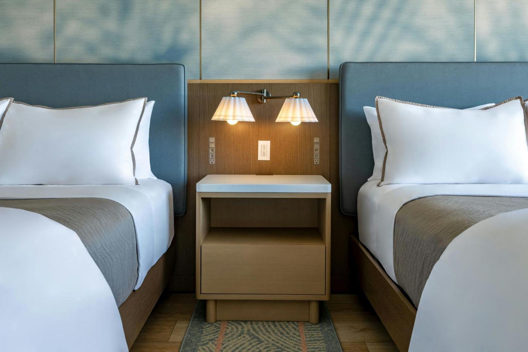 Queen Room Two Queen Beds Partial Bay View Newly Renovated