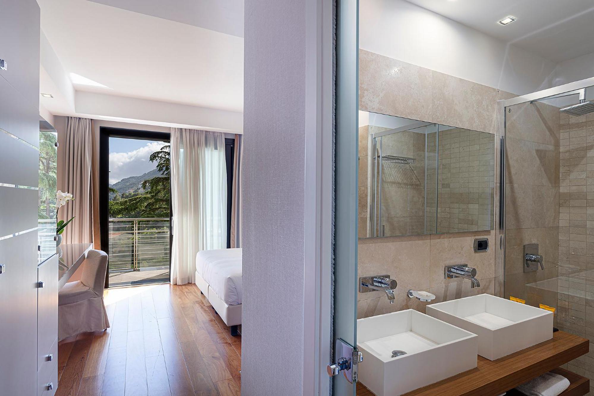 Deluxe Double Room Partial Sea View