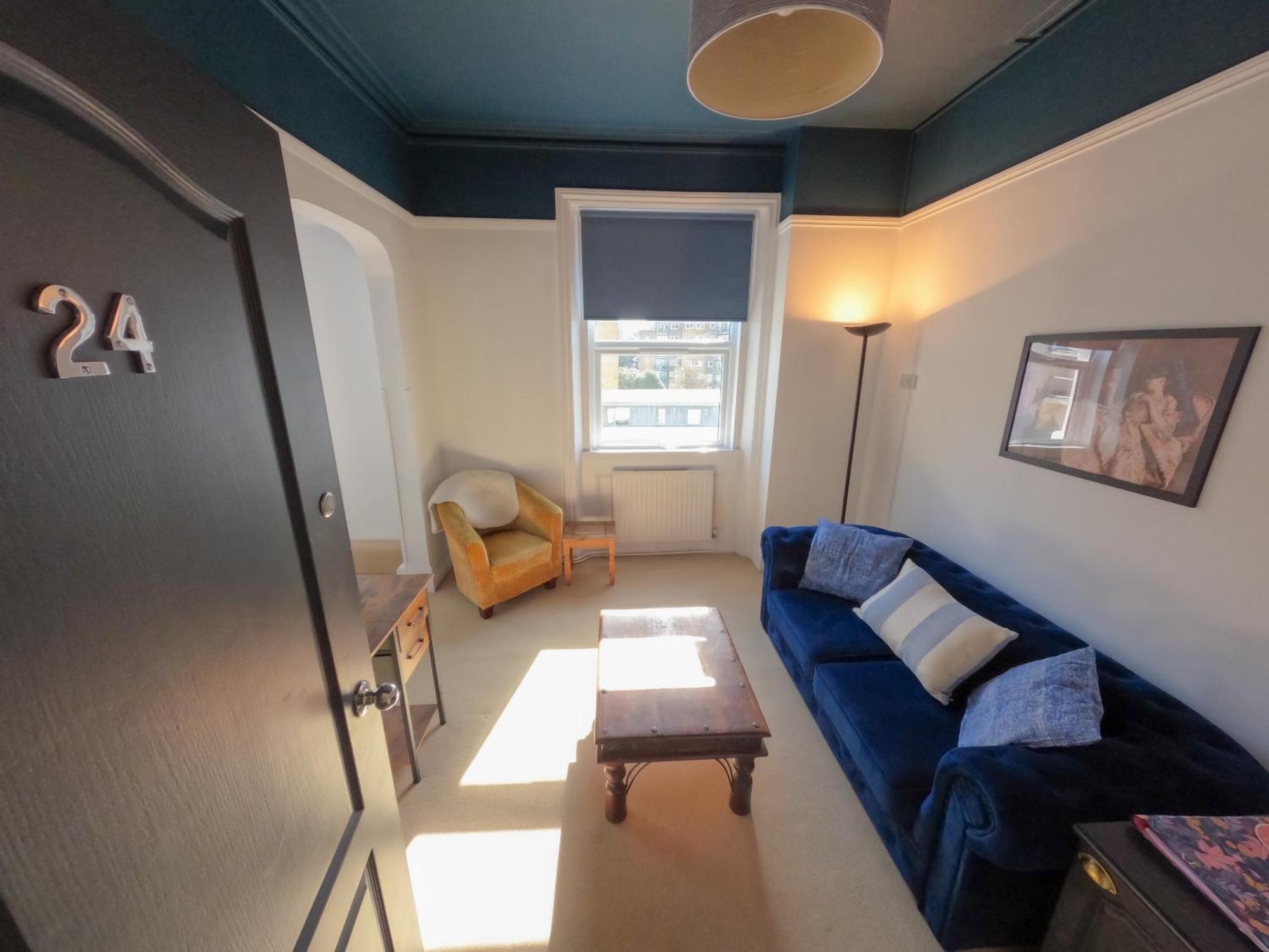 Double or Twin Room Private Bathroom