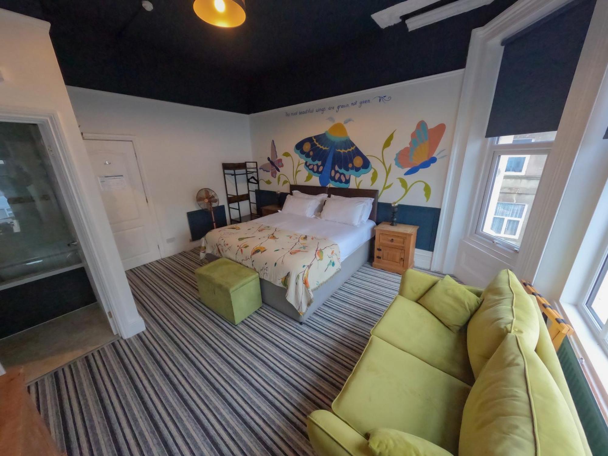 Double or Twin Room Private Bathroom