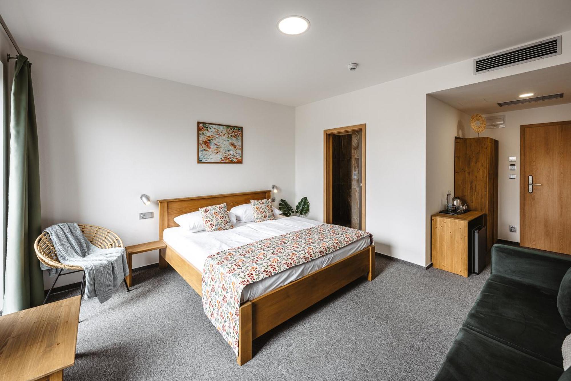 Deluxe Triple Room