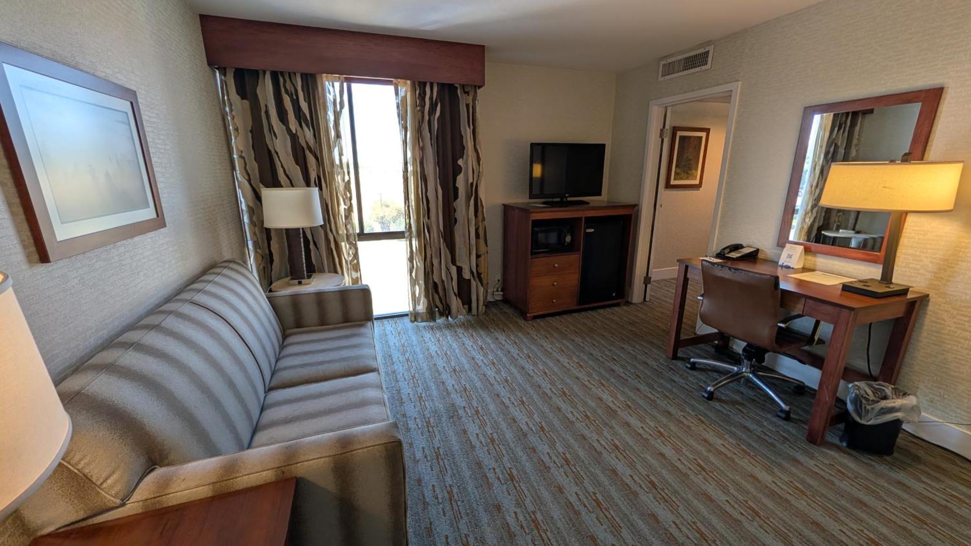 One-Bedroom King Suite Non-Smoking