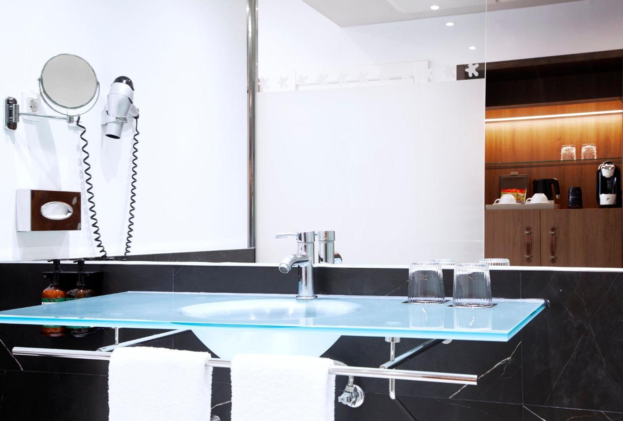 Standard Zimmer mit 2 Einzelbetten – barrierefrei
