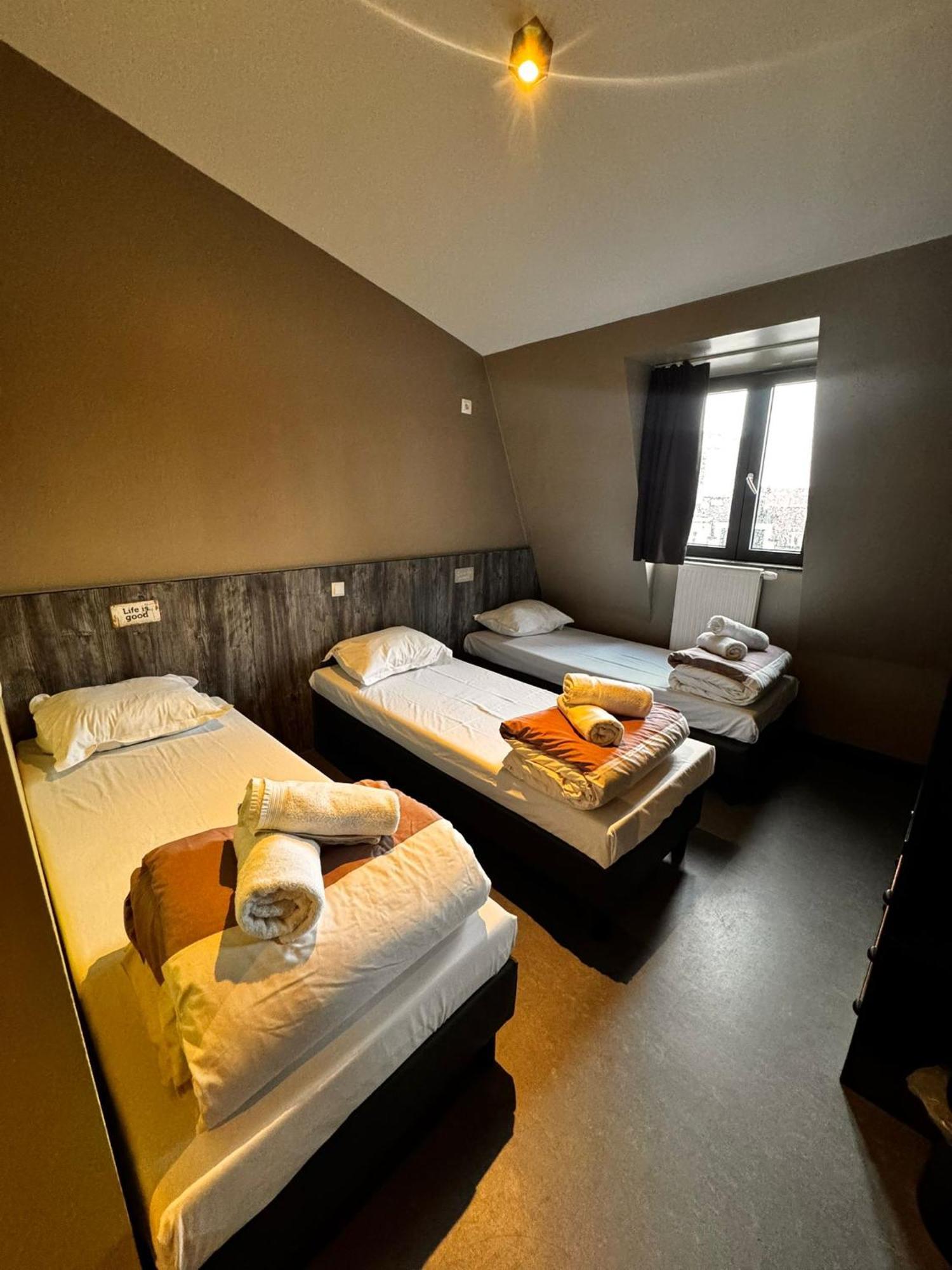 Triple Room Private Bathroom