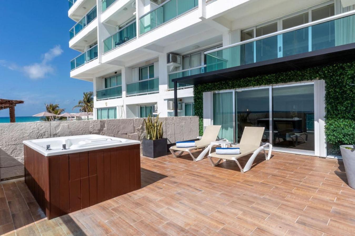 Junior Suite Hot Tub