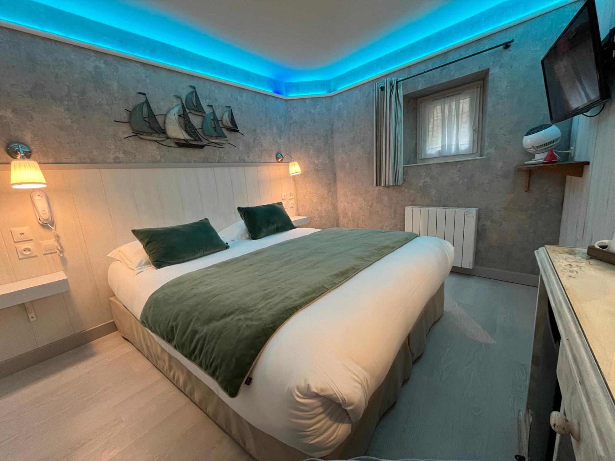 Small Double or Twin Room