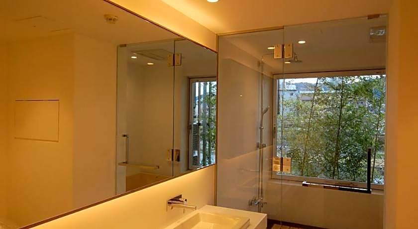 Deluxe Suite River View