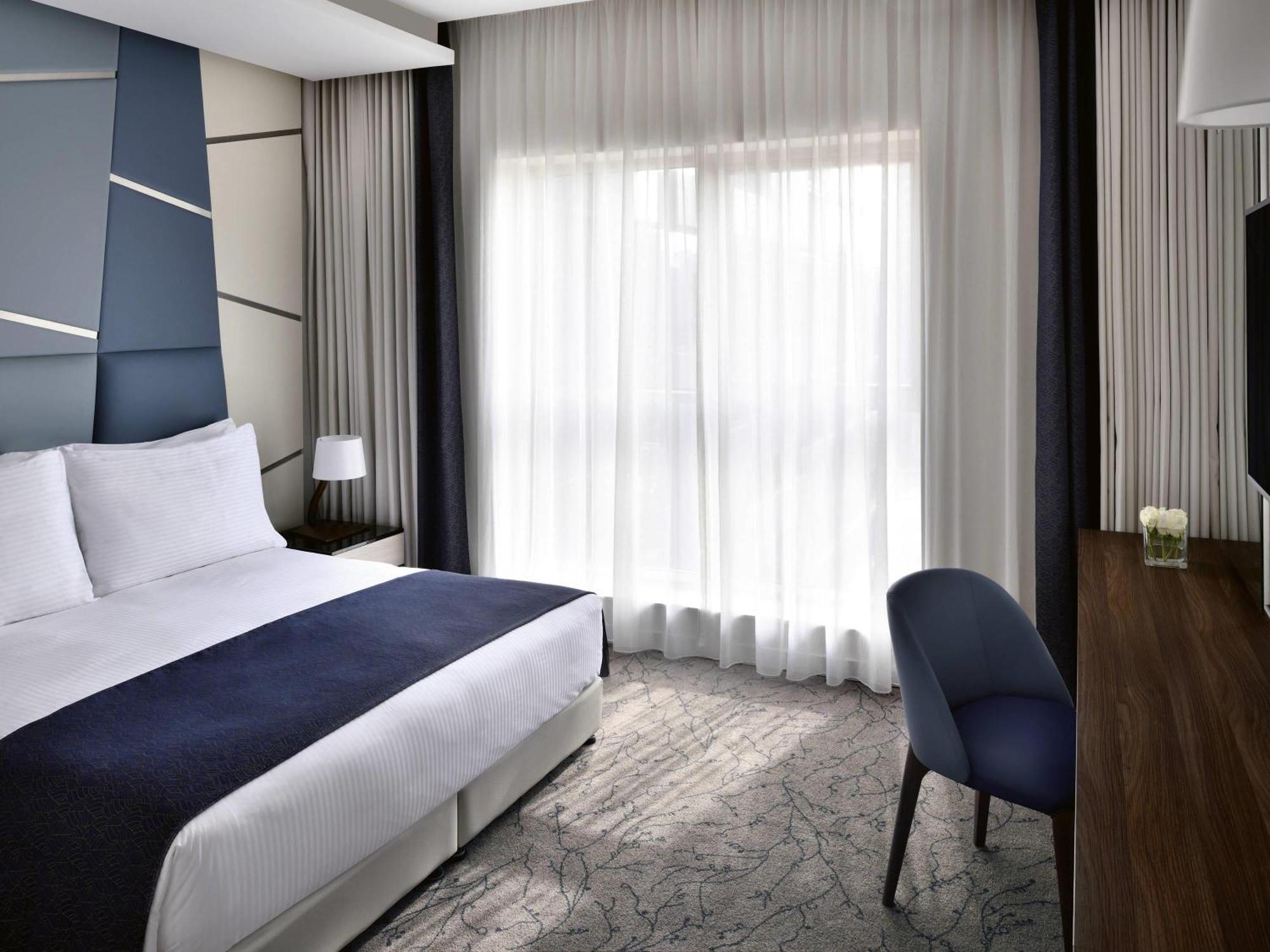 Deluxe Zimmer mit Kingsize-Bett