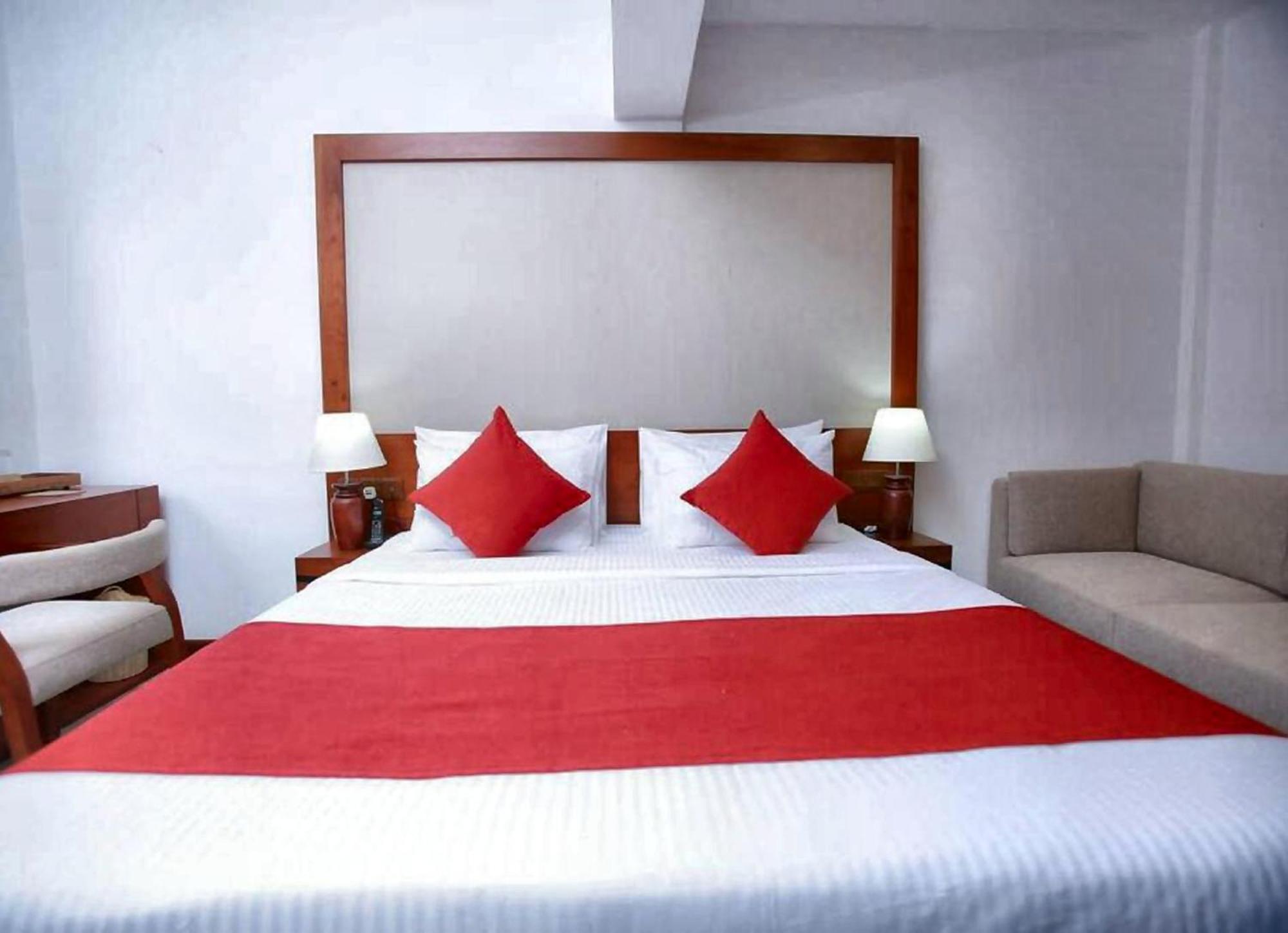 Deluxe Double Room Bath