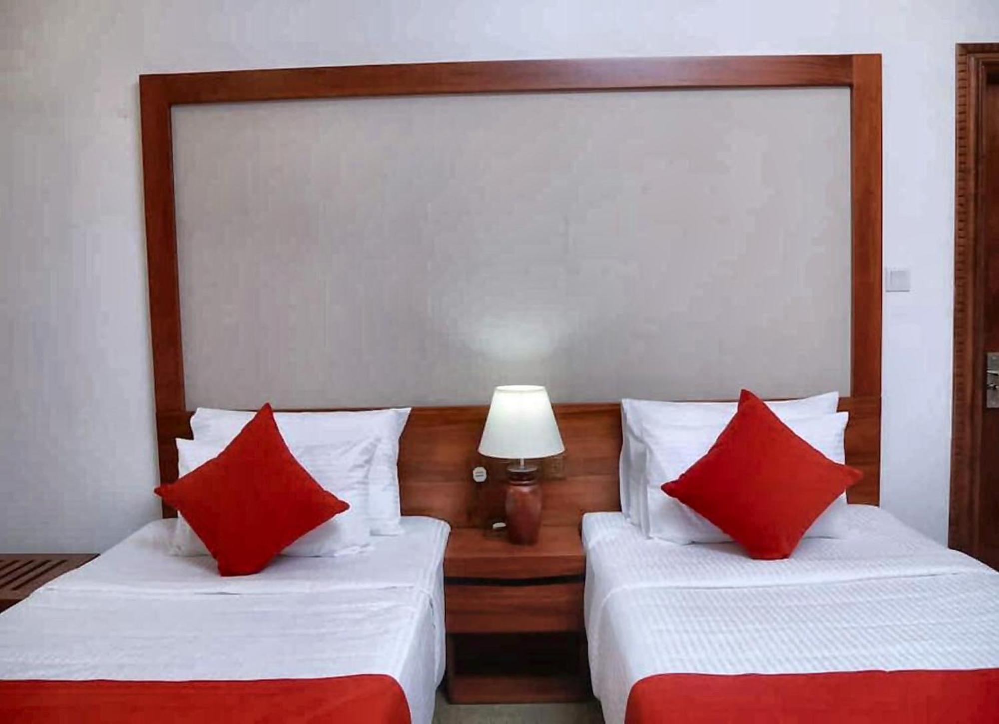 Twin Room Bath