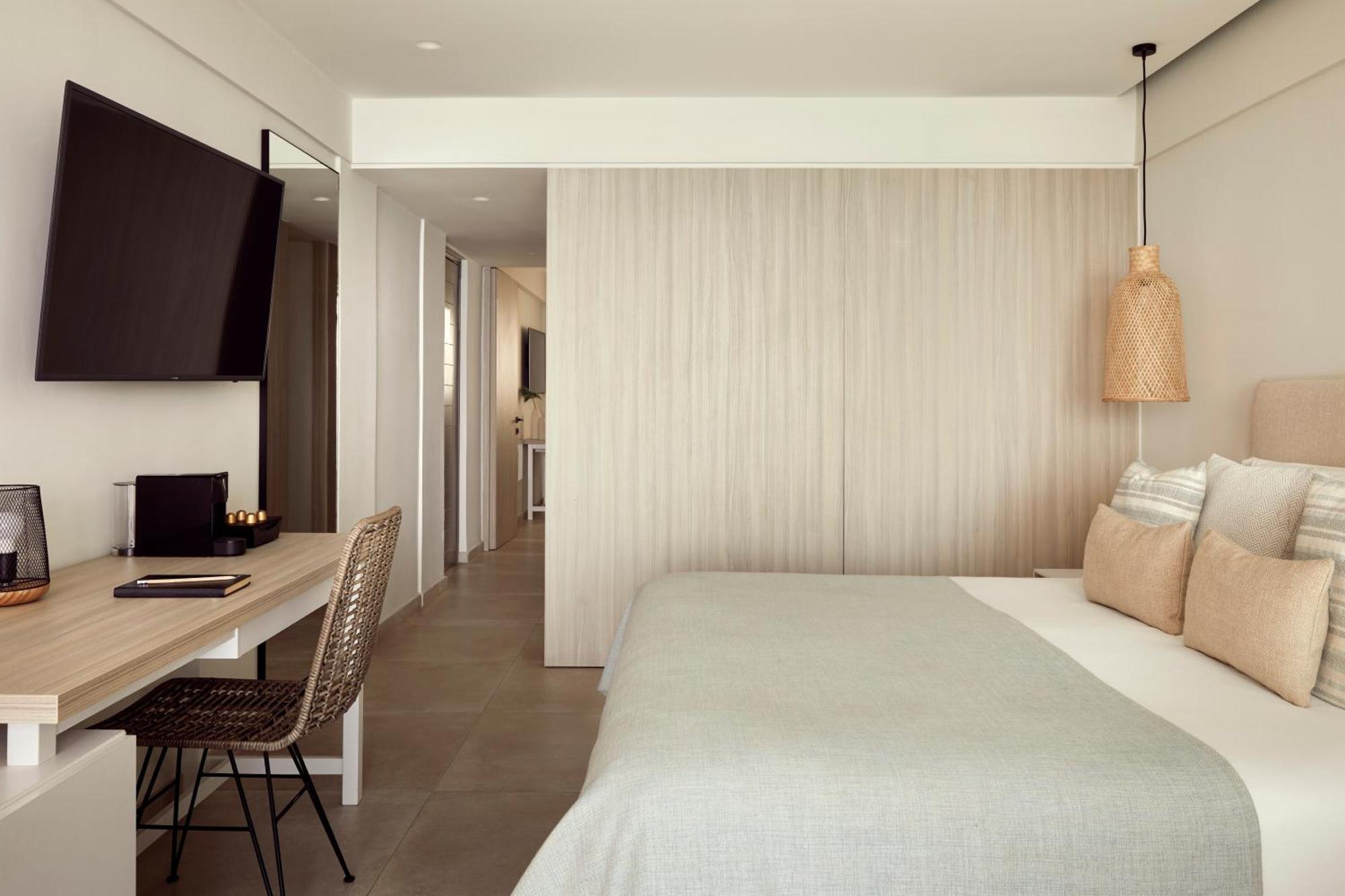 One-Bedroom Suite Inland View
