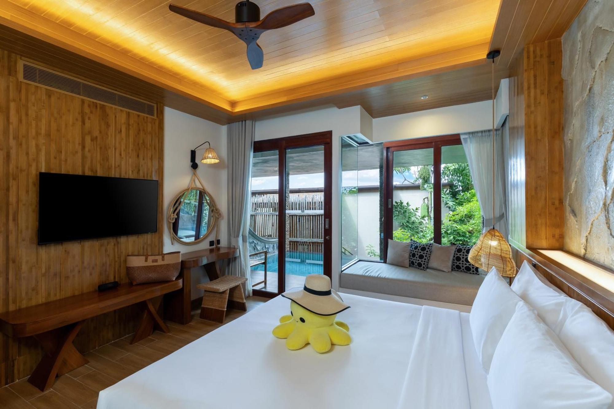 Studio Pool Villa King Bed
