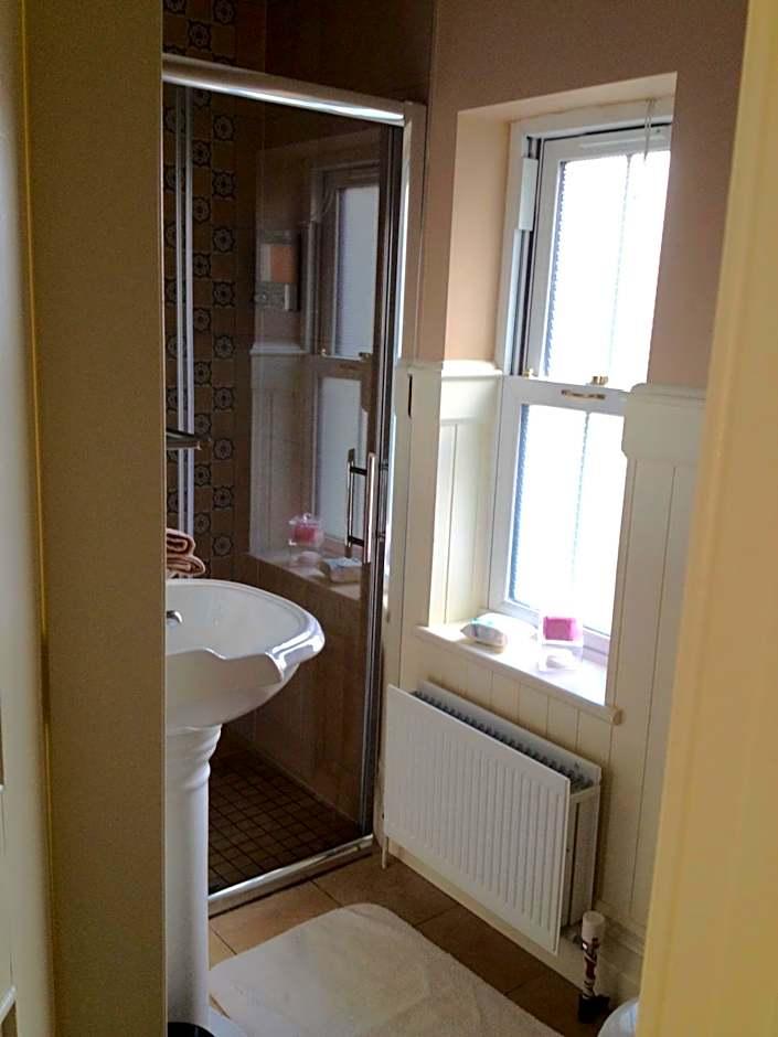 Double Room Four Poster Bed