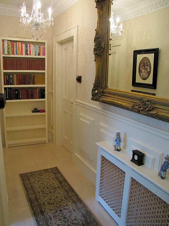 Double Room Four Poster Bed