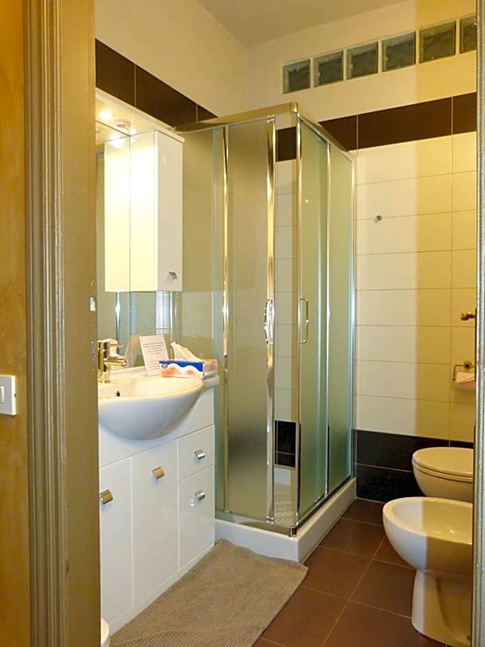 Double Room Private External Bathroom