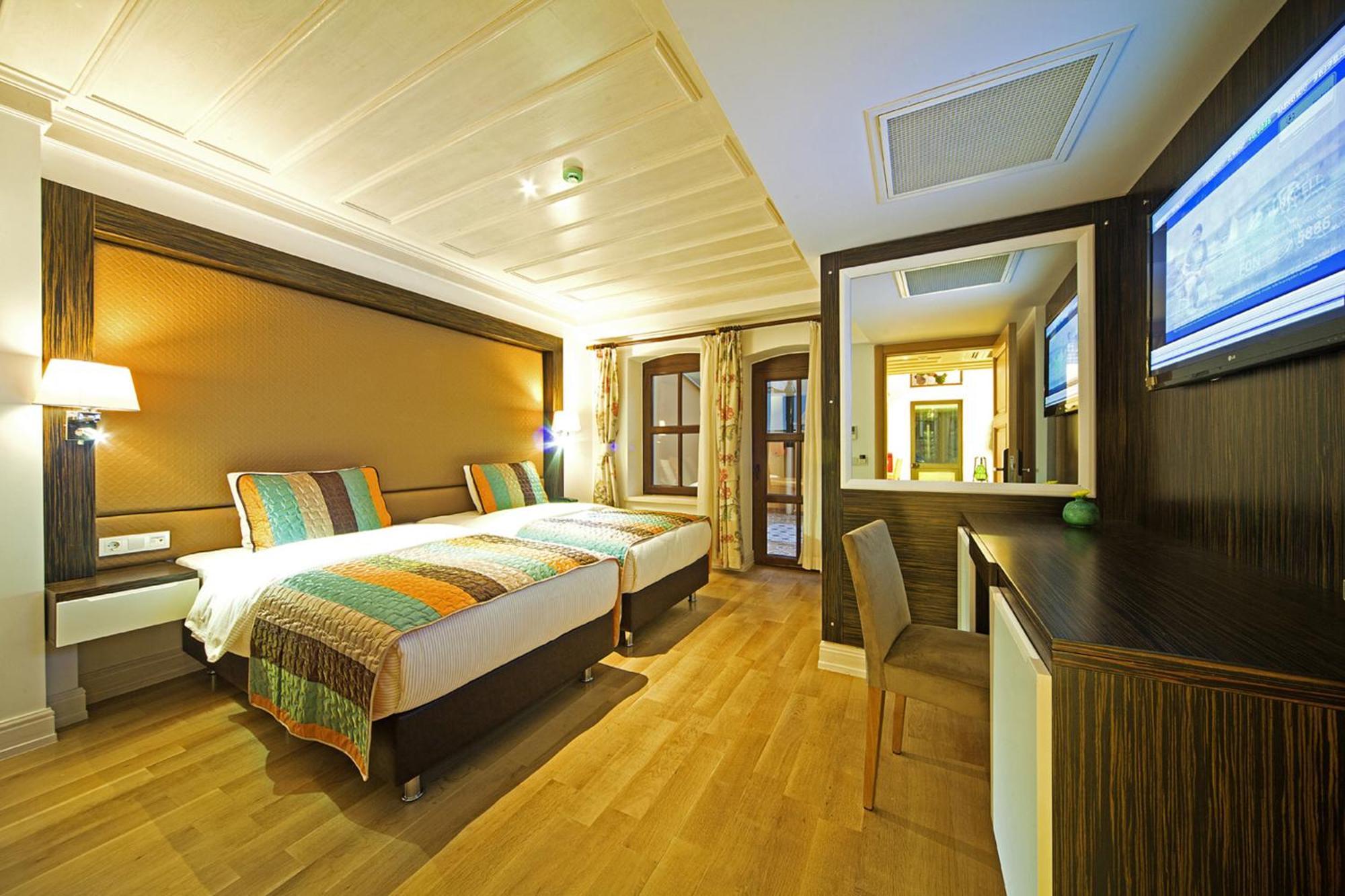 Deluxe Double or Twin Room Terrace