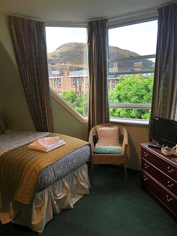 Standard Twin Room Garden View