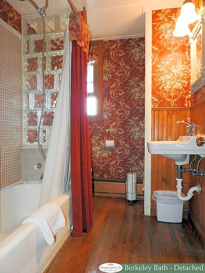 Double Room Private External Bathroom