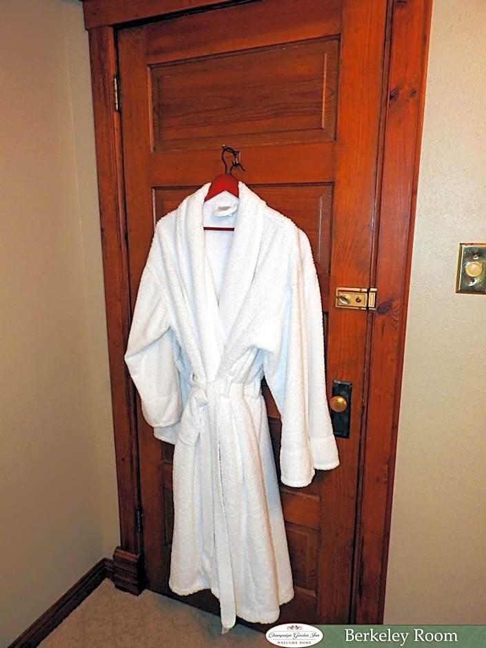 Double Room Private External Bathroom
