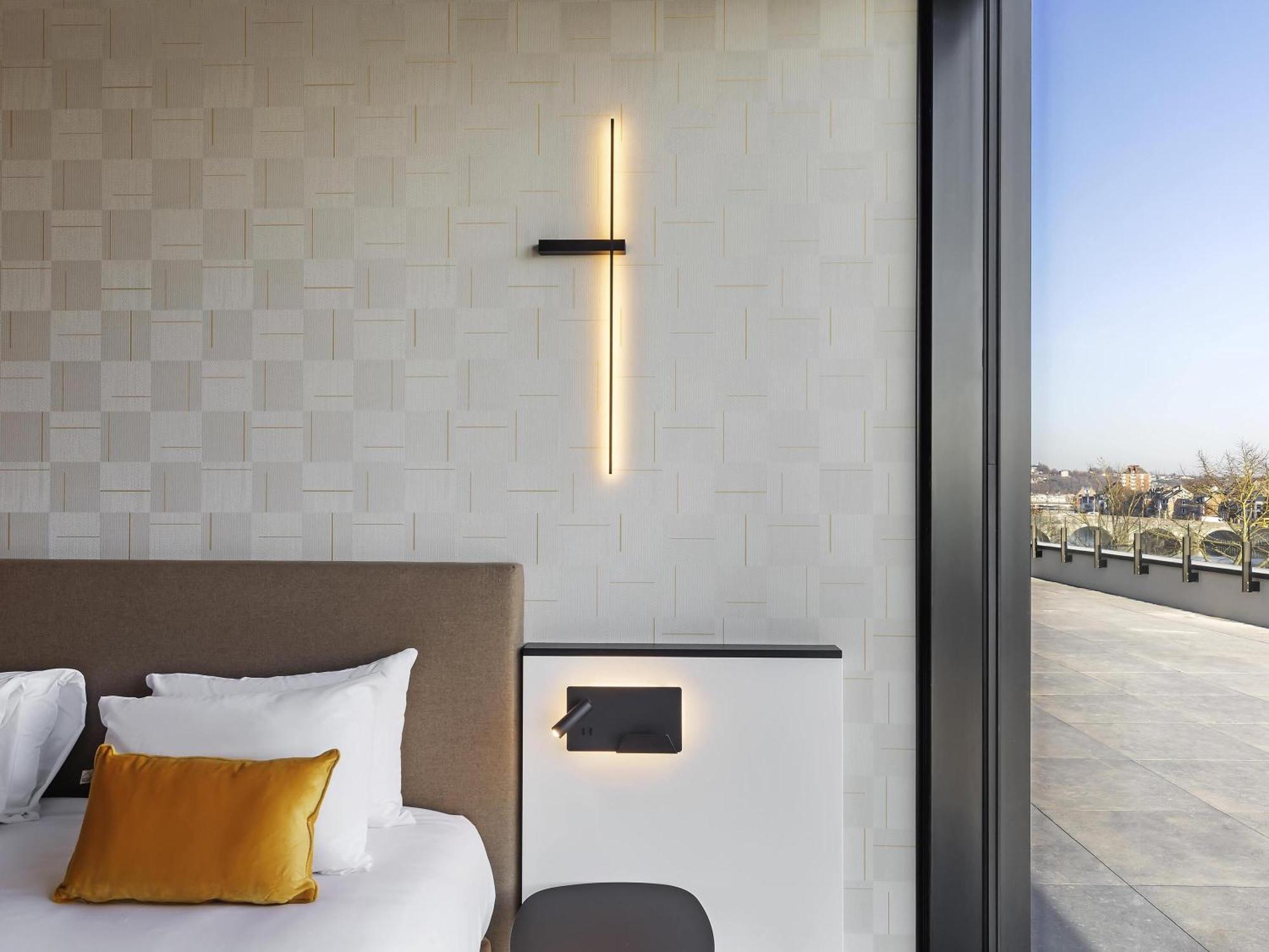 Privilege King Room River View Terrace Access