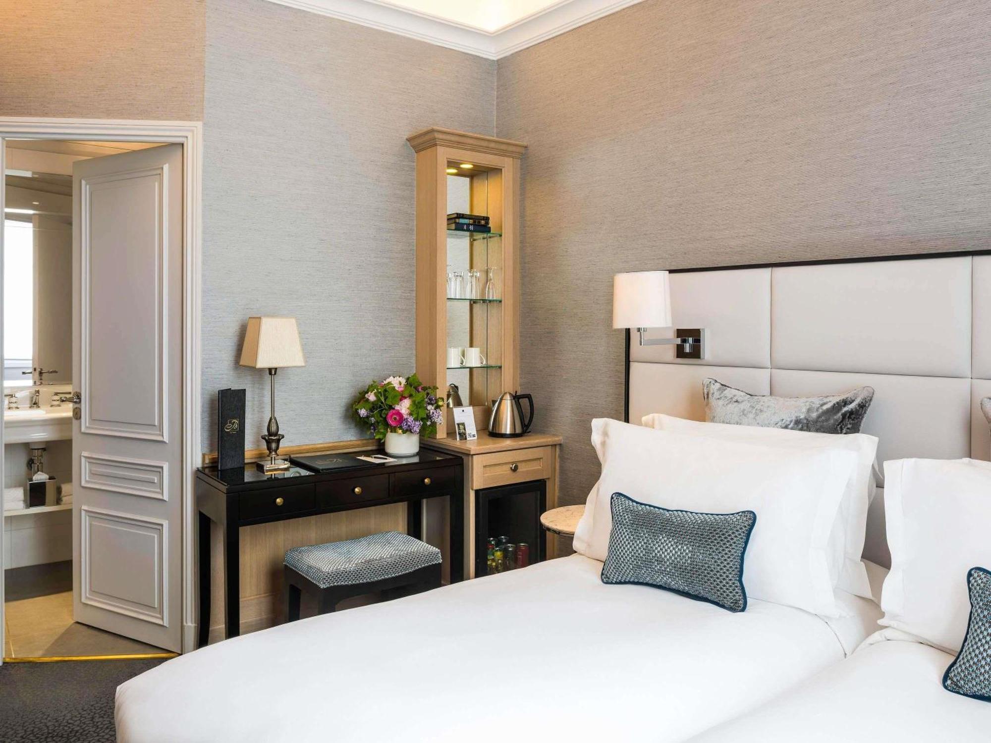 Classic Queen Room