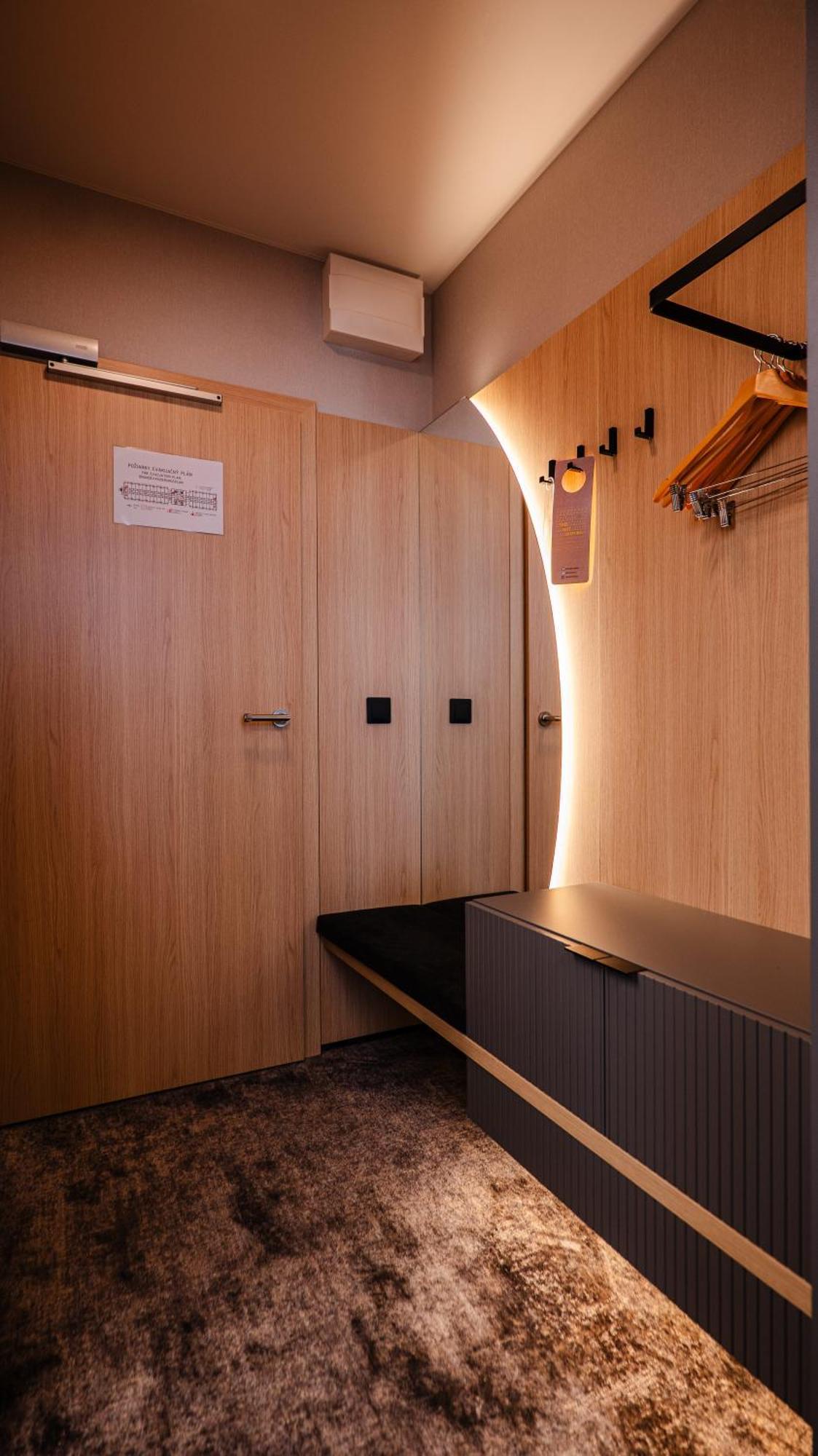 Deluxe Single Room