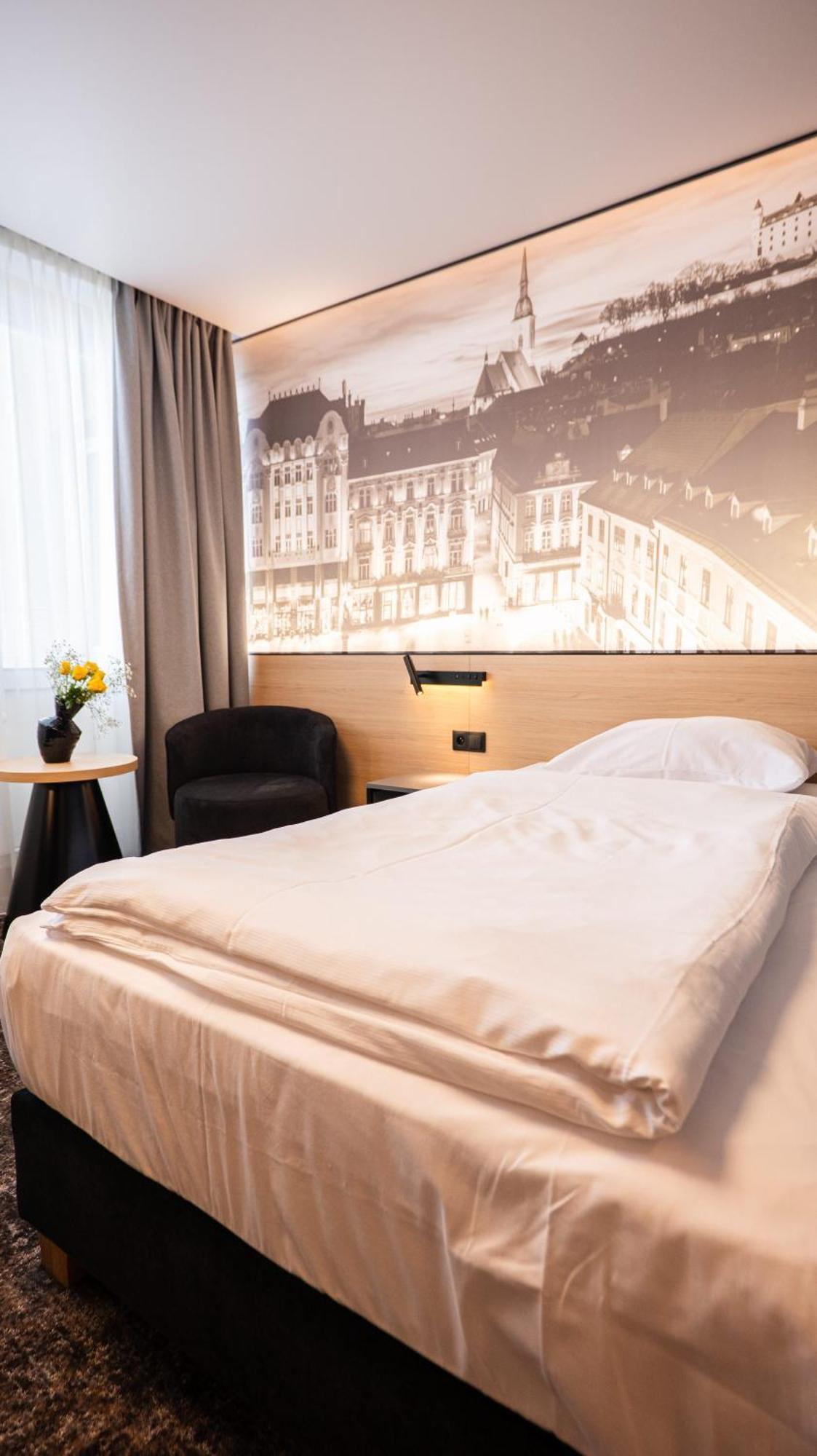 Deluxe Single Room
