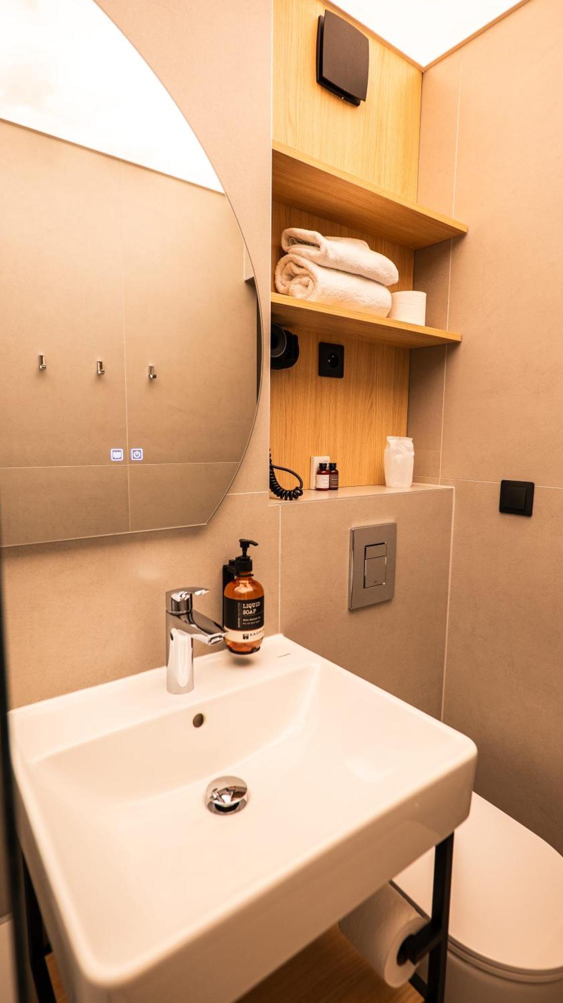 Deluxe Single Room