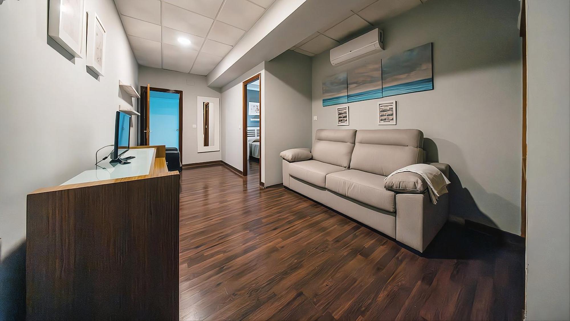 Deluxe Family Room