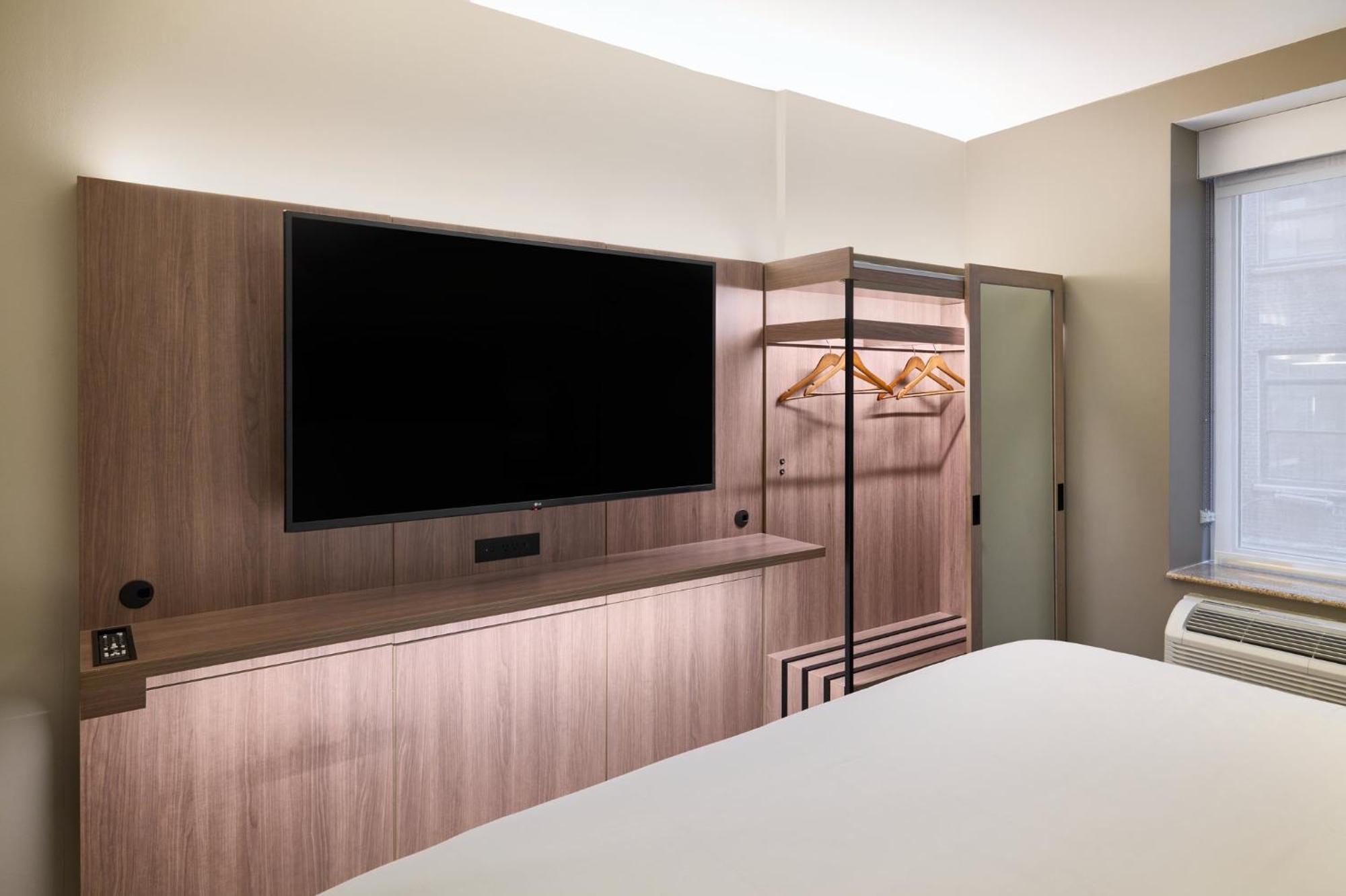 Standard King Room