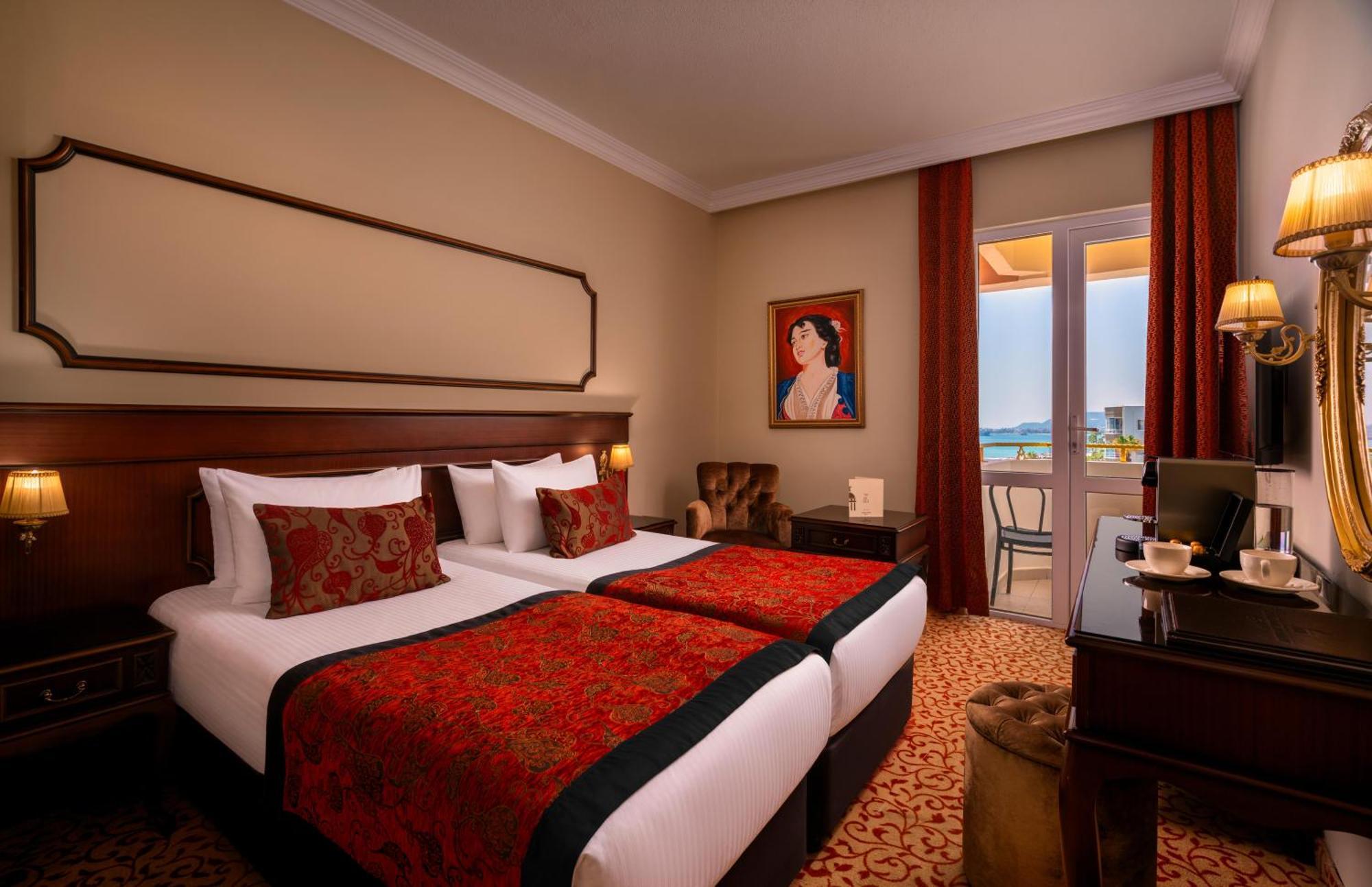 Comfort Room Side Sea View