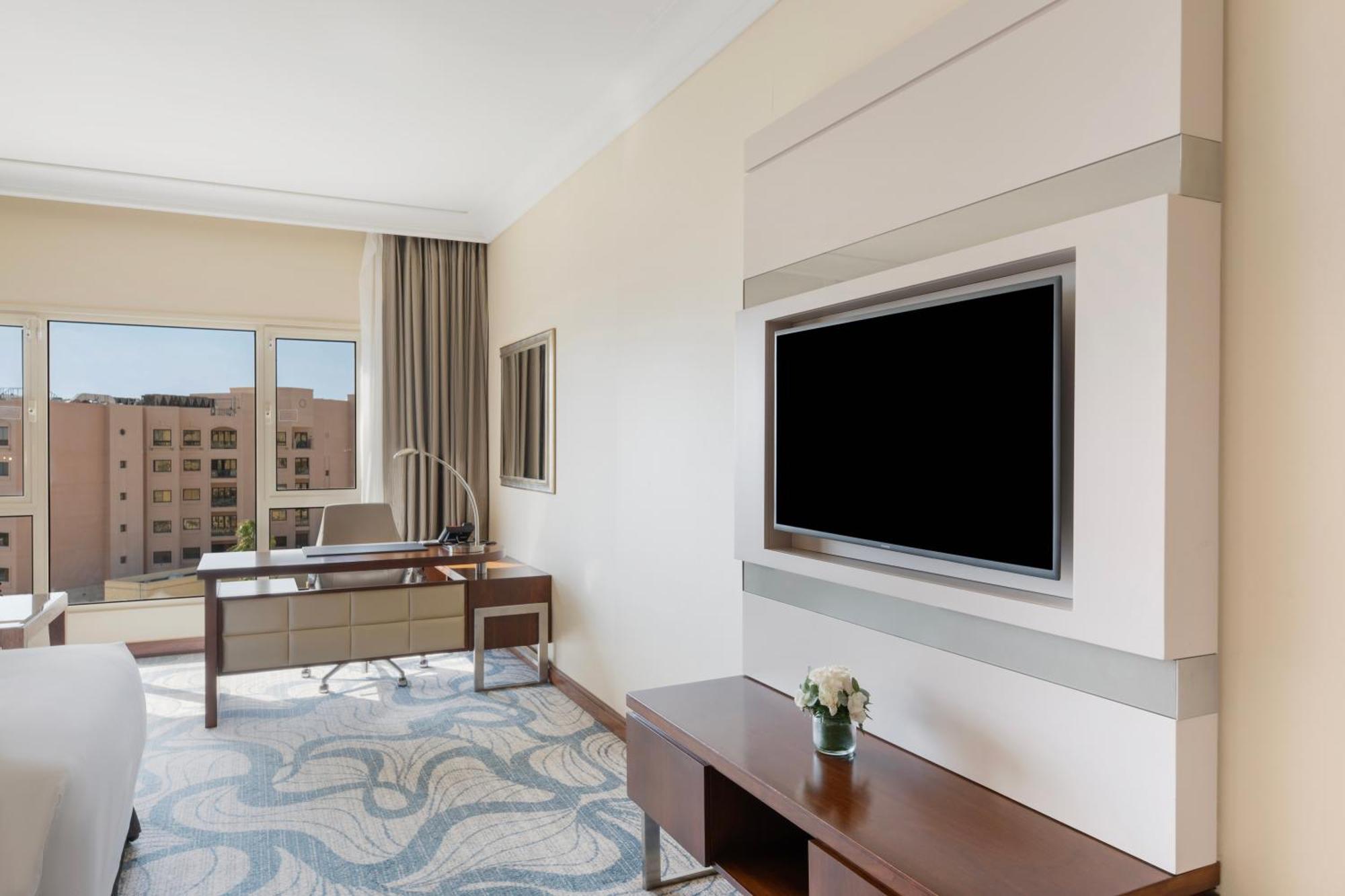 Classic Twin Room City View