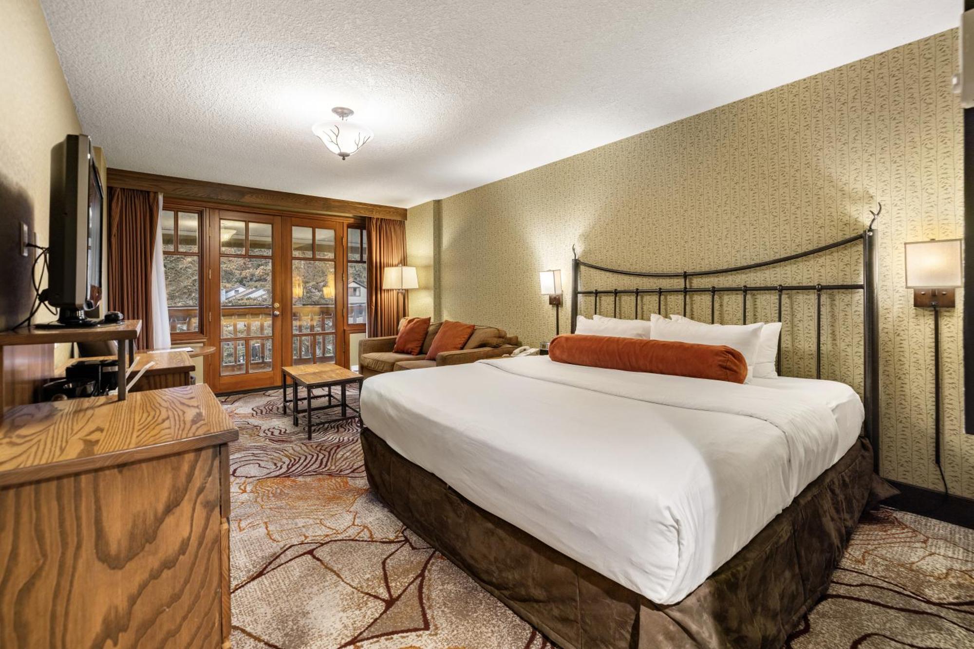 Superior King Room Balcony
