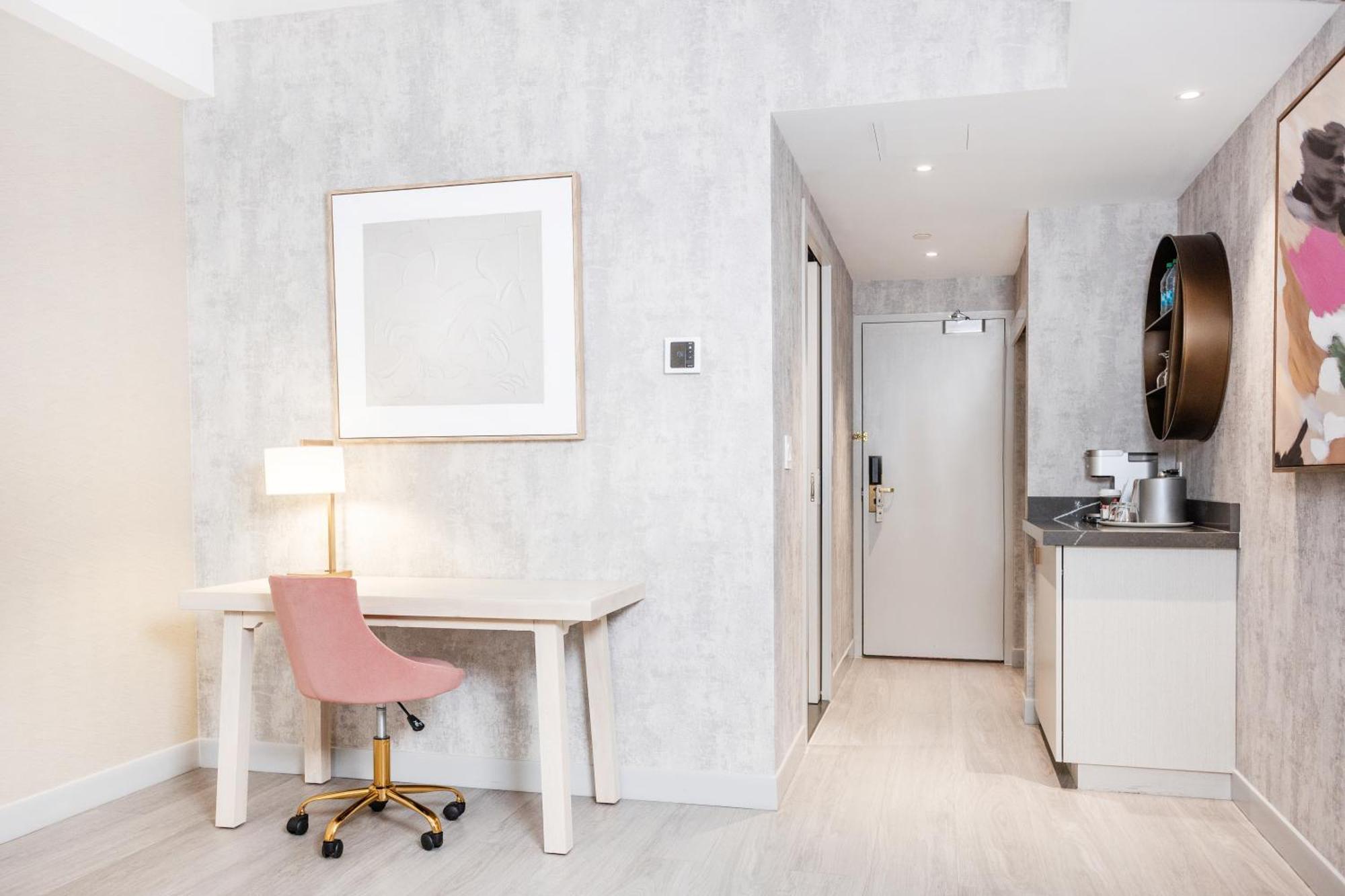 Executive King Room