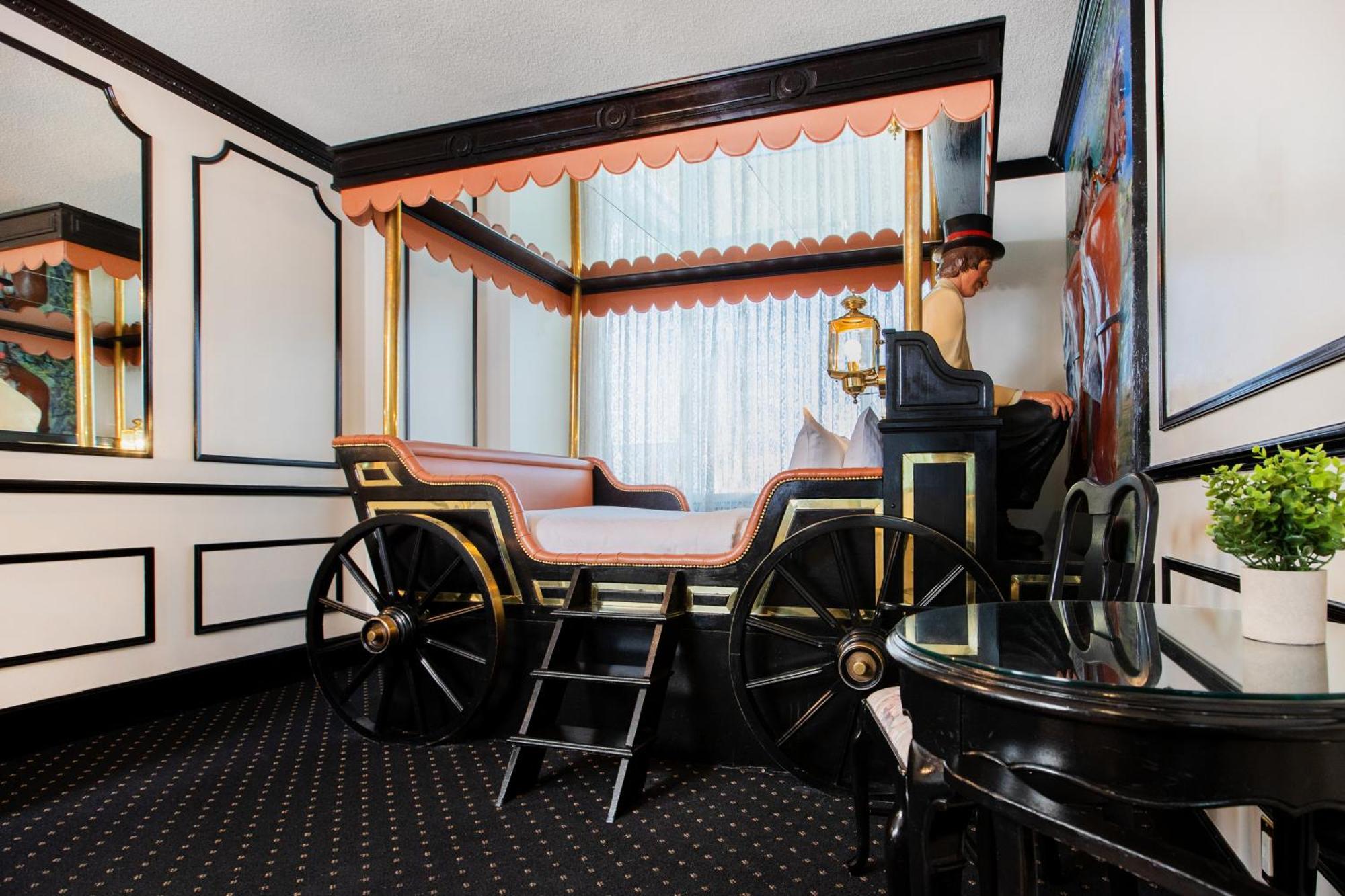Victorian Coach Theme