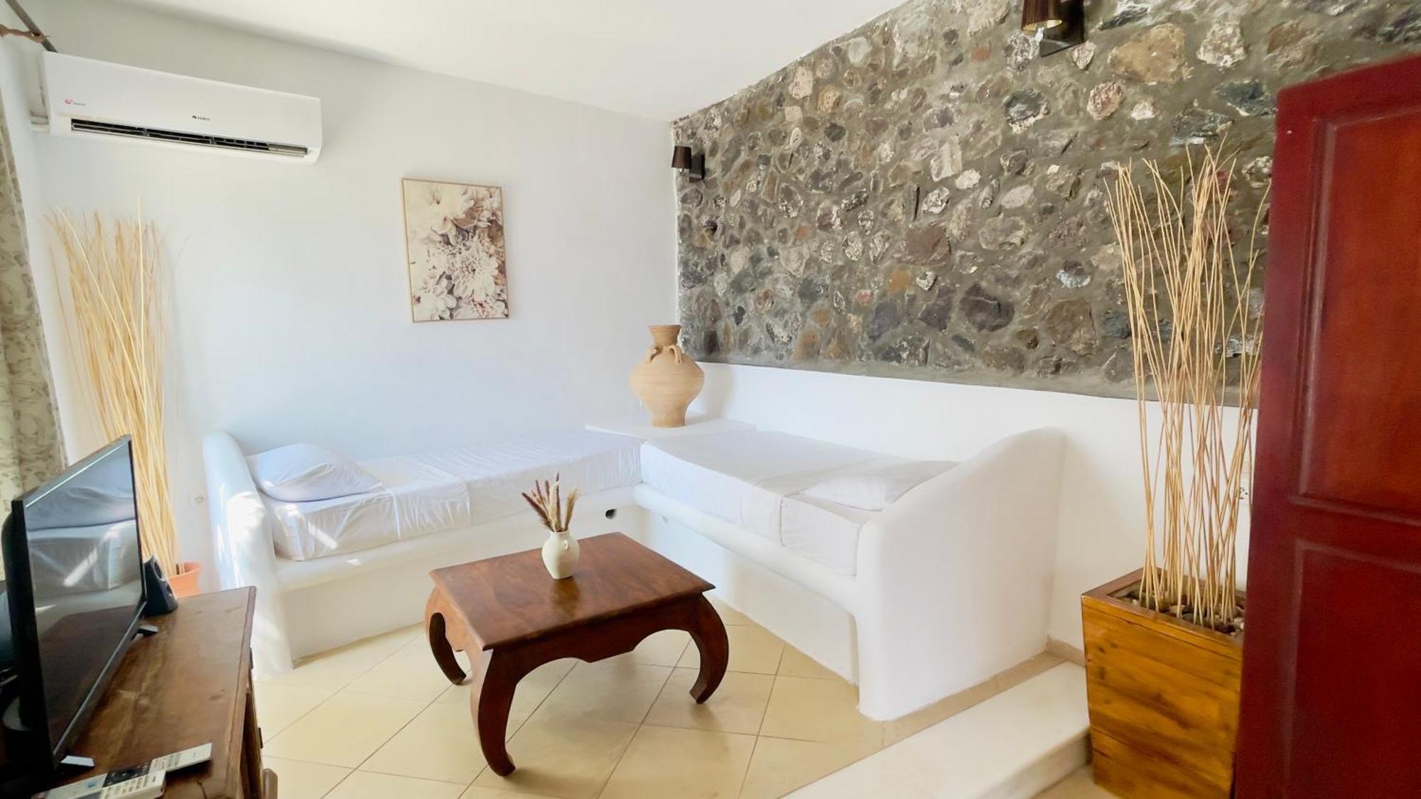 Executive Family Room Caldera View