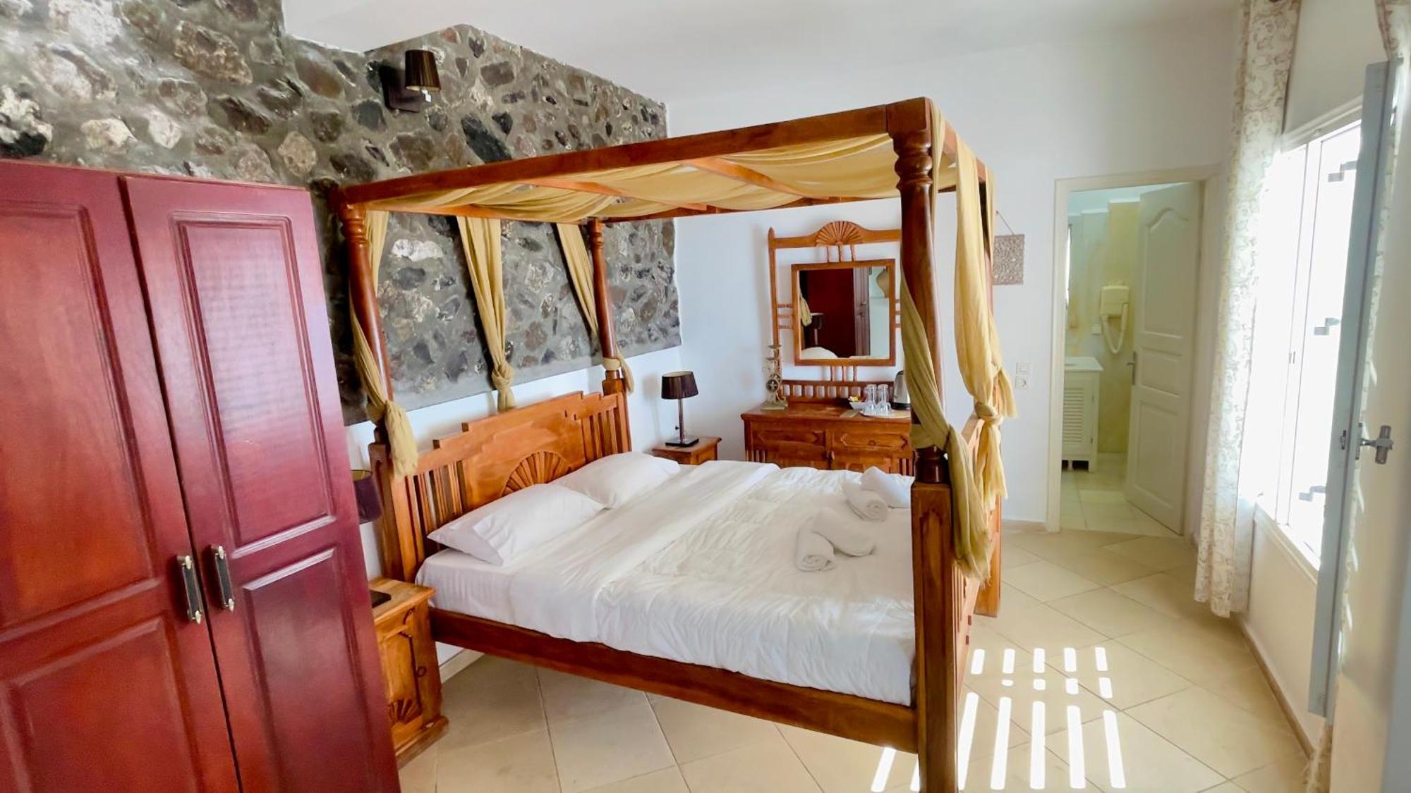 Executive Family Room Caldera View