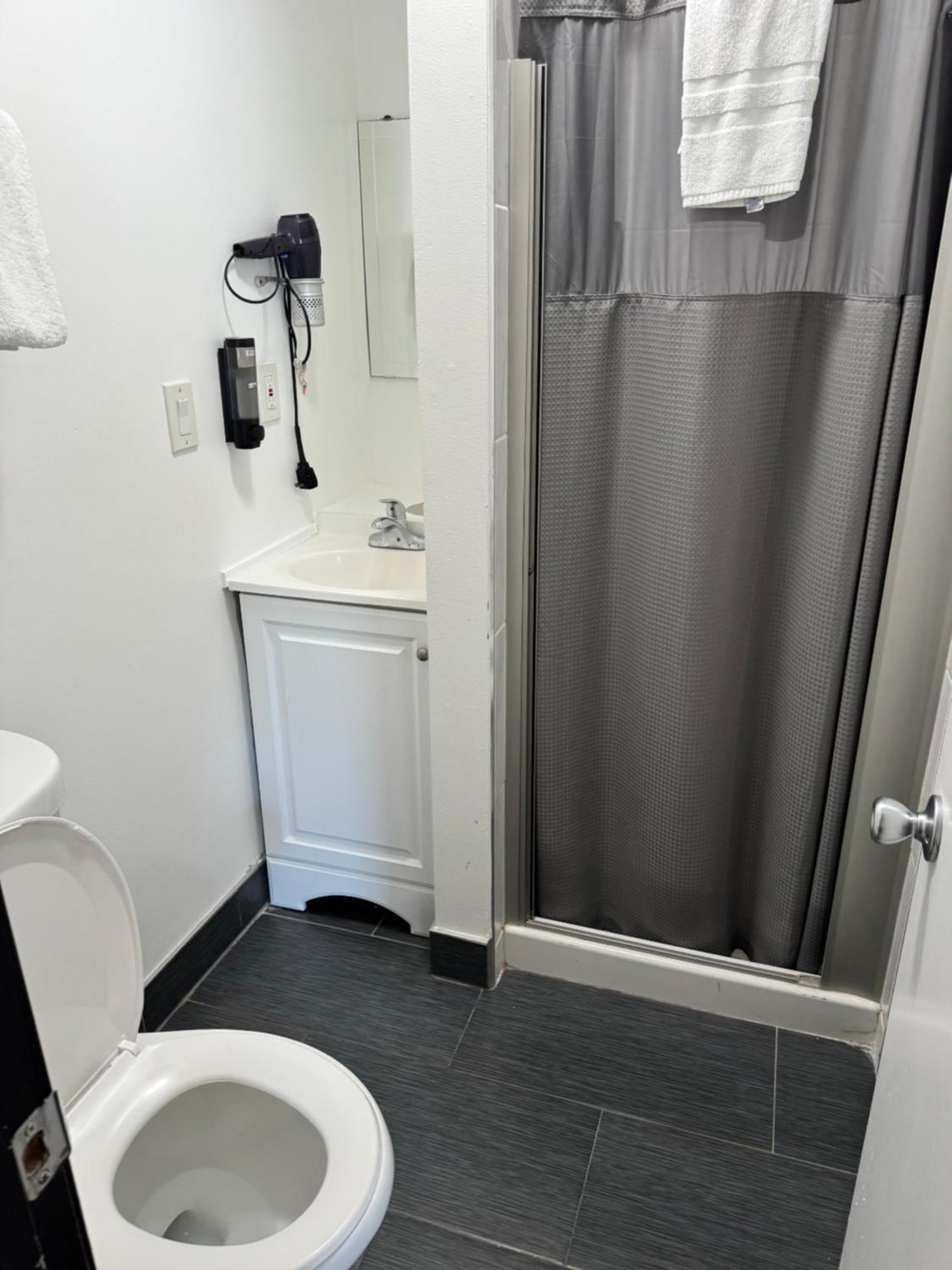 Queen Room Private Bathroom