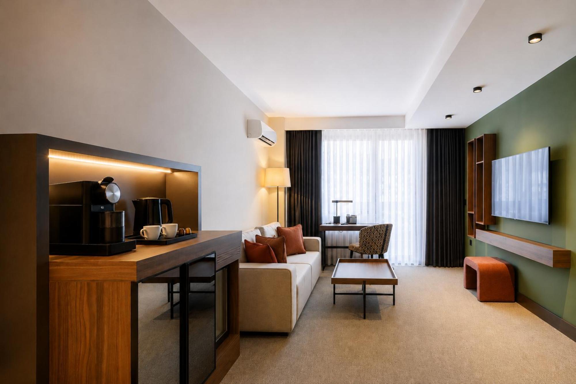 Deluxe Suite