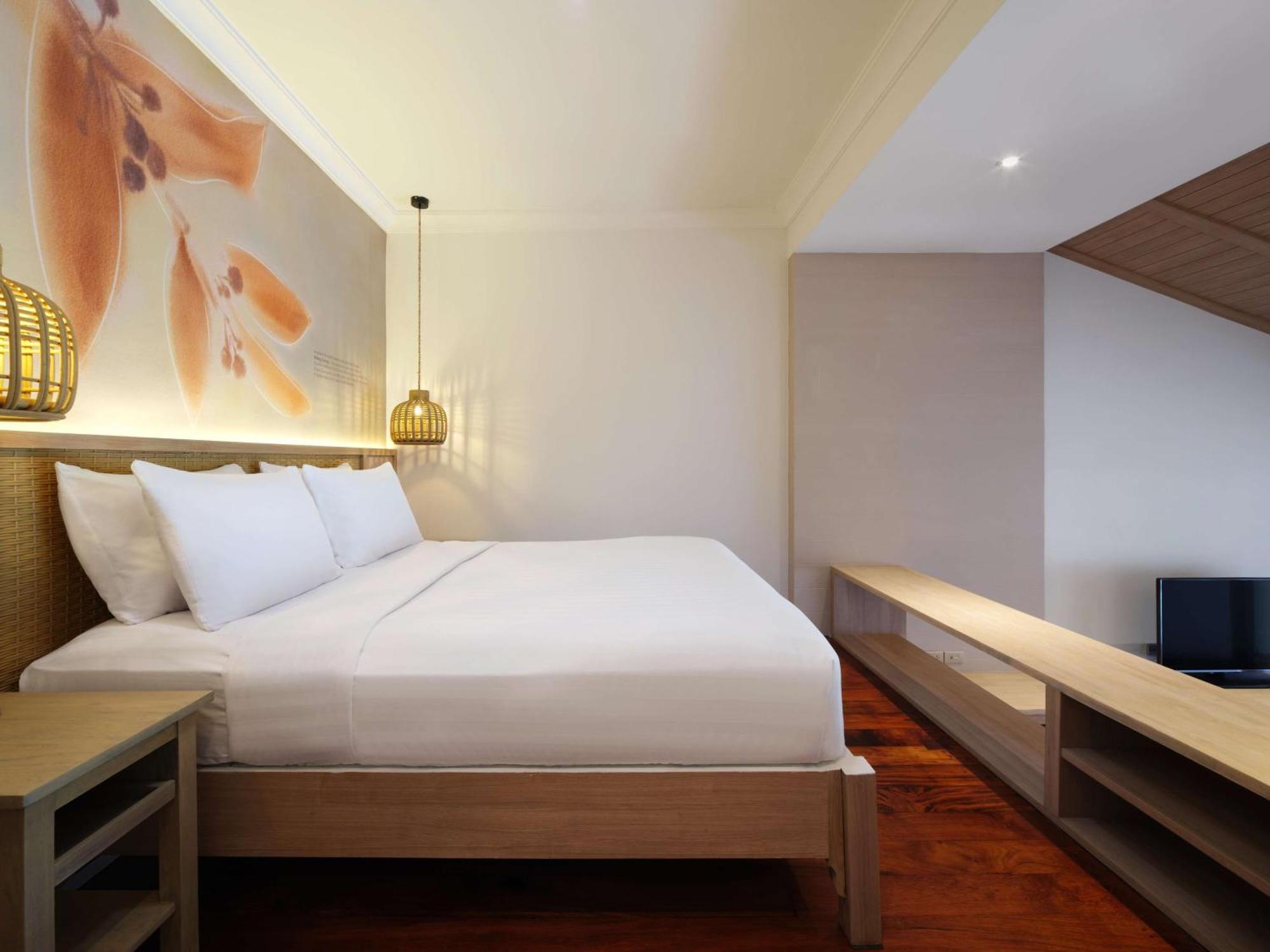Seafront Suite