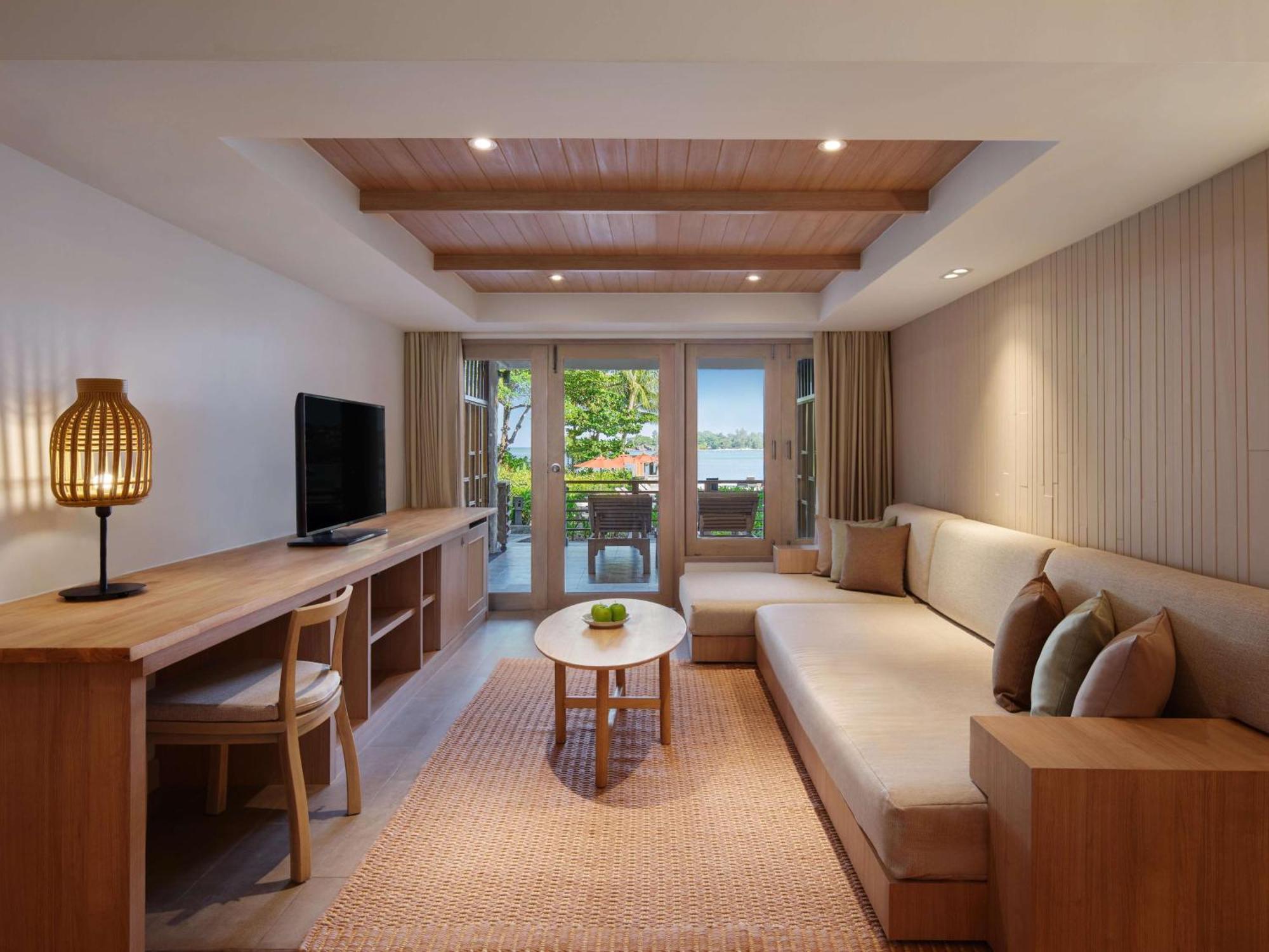 Beachfront Suites